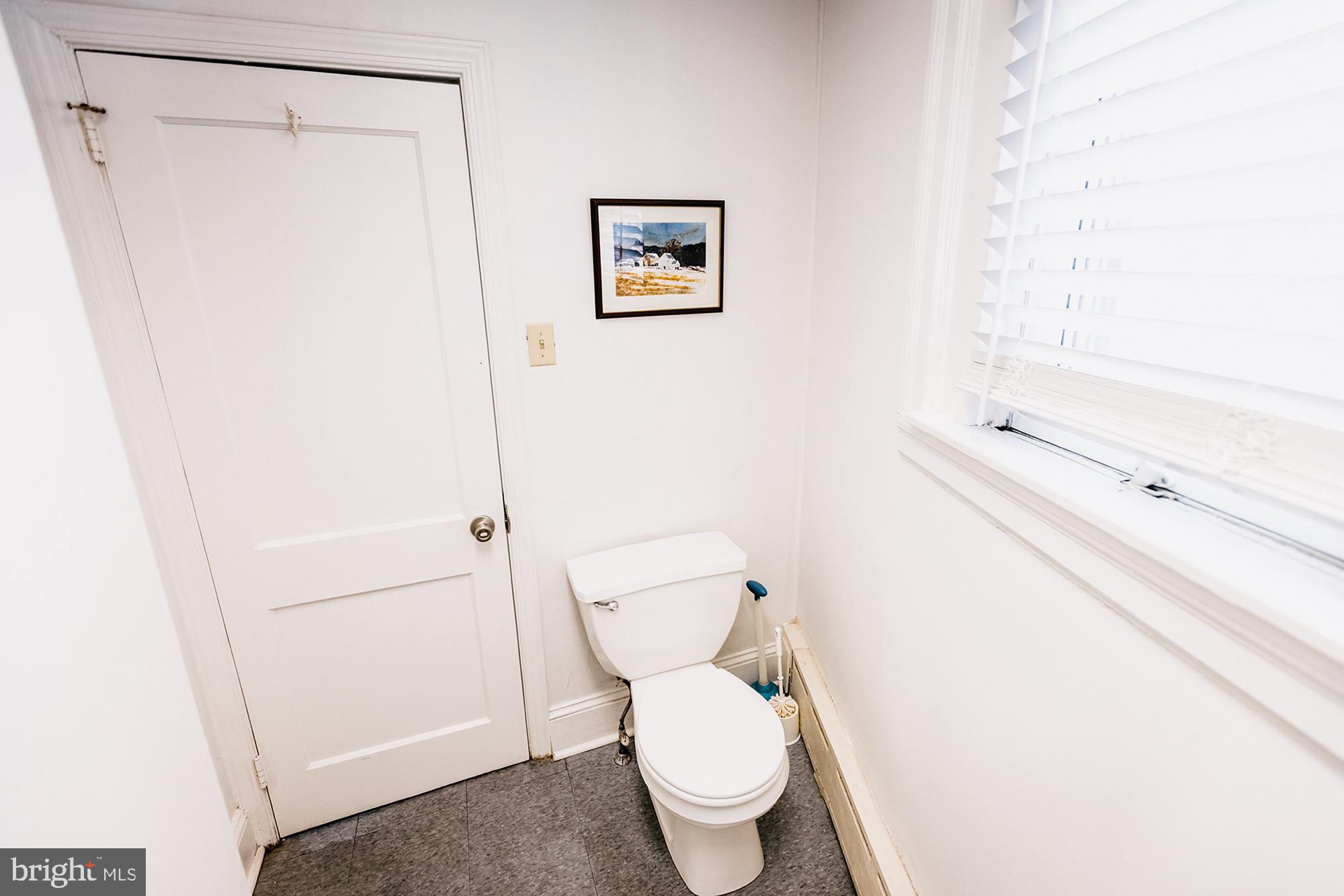 JENKINTOWN - Commercial Sale