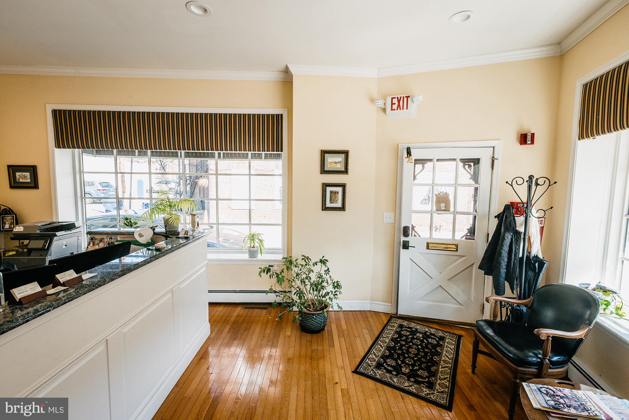 JENKINTOWN - Commercial Sale