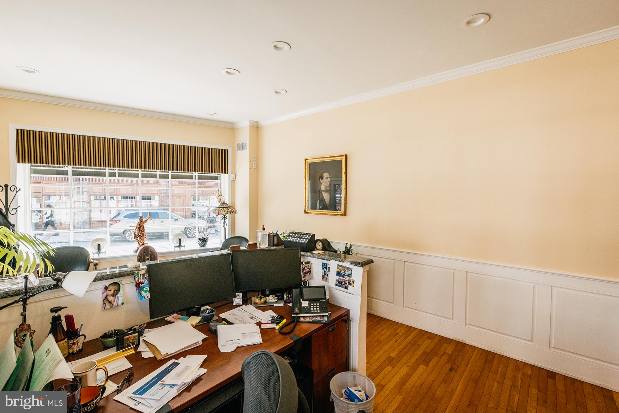 JENKINTOWN - Commercial Sale