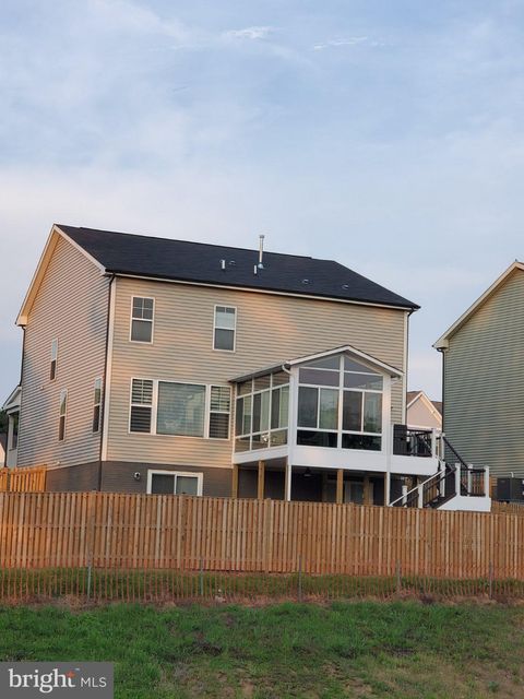 Homes For Rent - 8184 Skystone Loop<br/> MANASSAS PARK, VA 20111