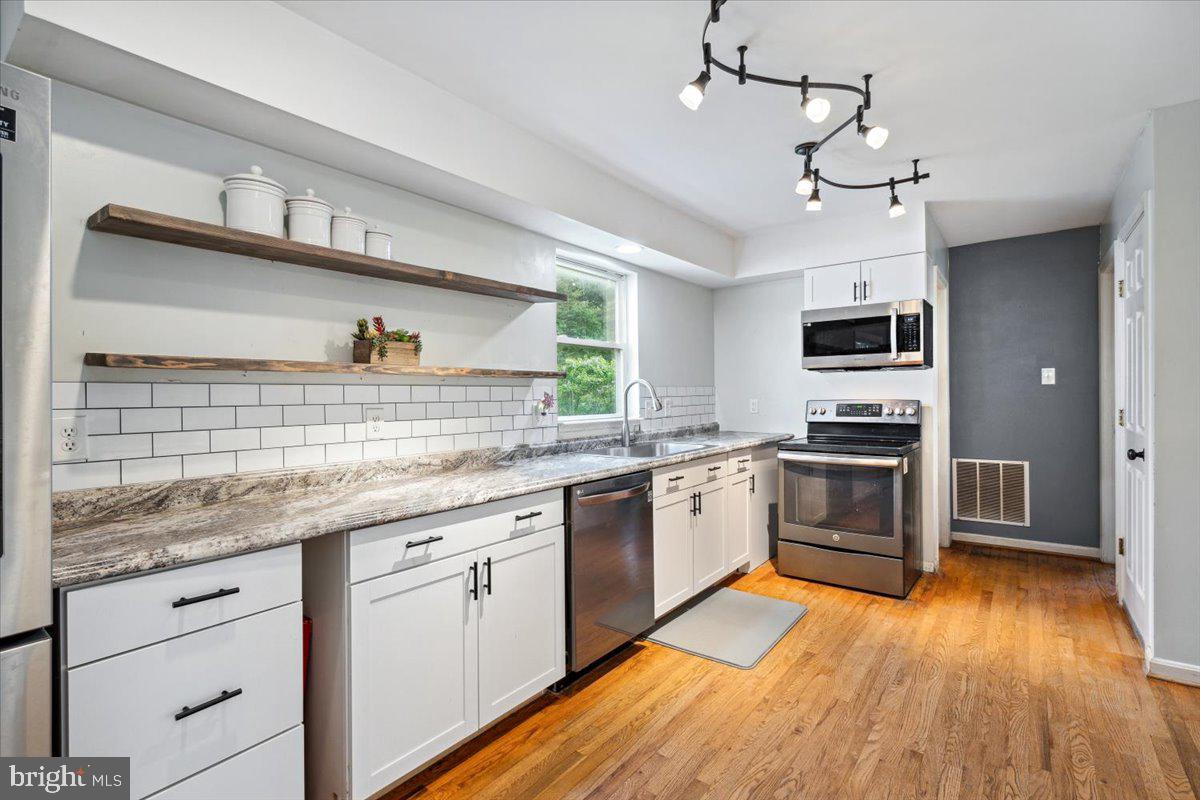 ATLEE RIDGE - Residential