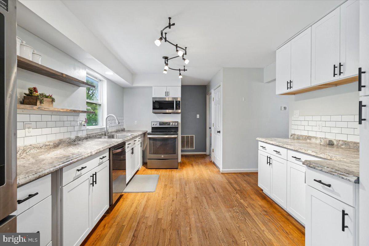 ATLEE RIDGE - Residential