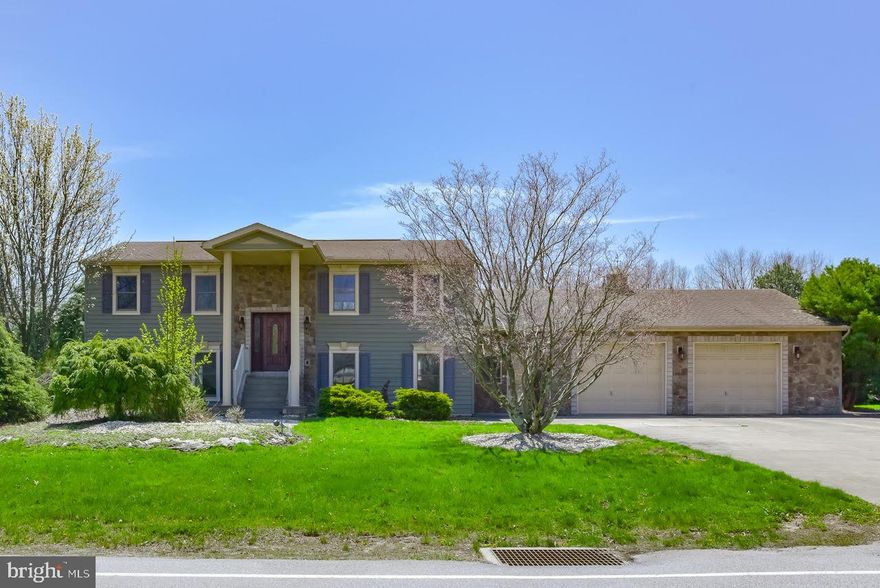 Situated on a picturesque 1 acre lot within Oakmont Acres, the 4 bed, 1.5 bath raised ranch captivates with its mature landscaping and stunning backyard. This home features a spacious two-stall oversized garage, shed, and delightful deck perfect for outdoor summer gatherings. Inside, discover a generously sized family room complemented by formal dining and living areas, creating an inviting atmosphere.