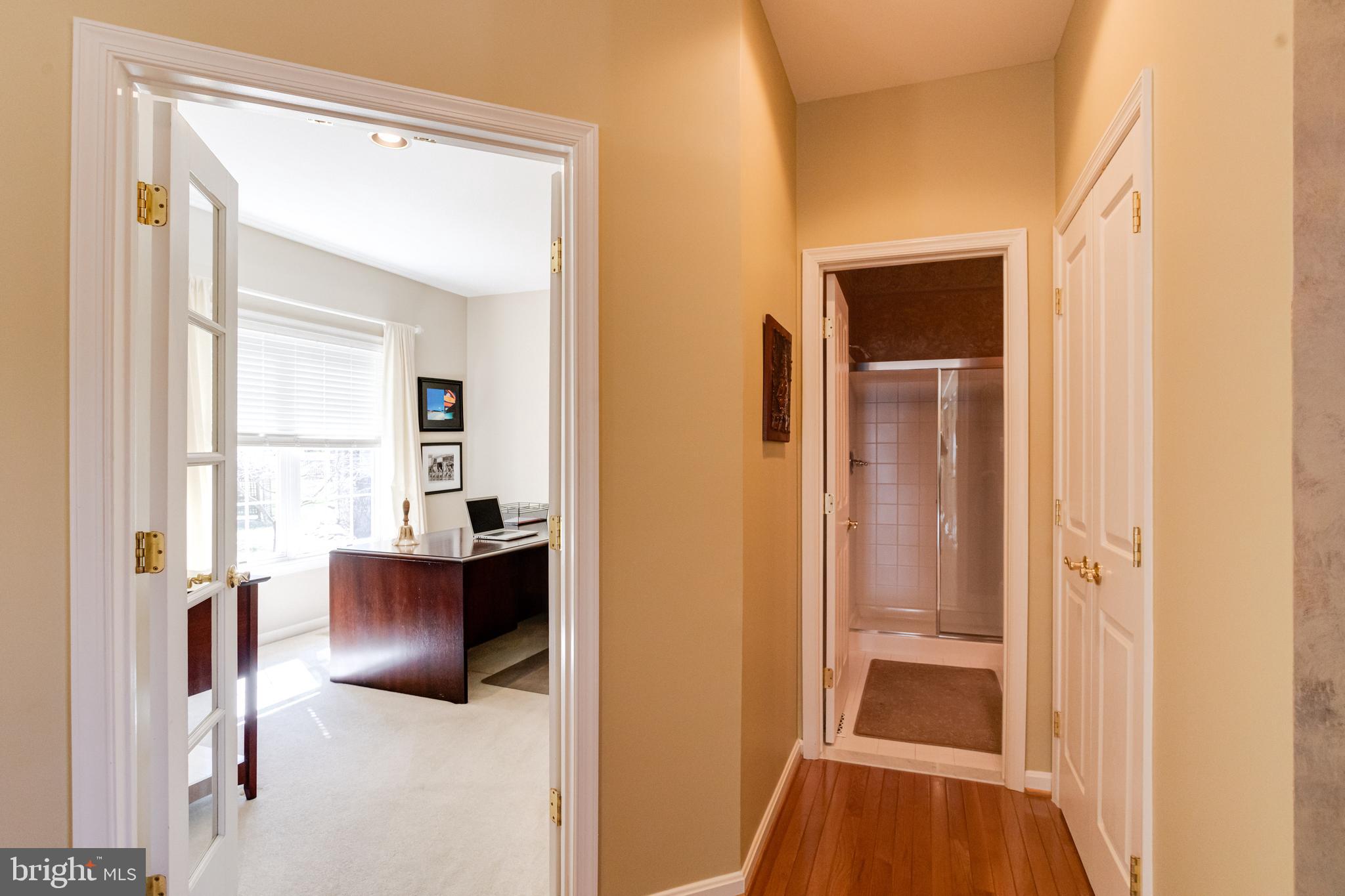 RIVERWALK - Residential