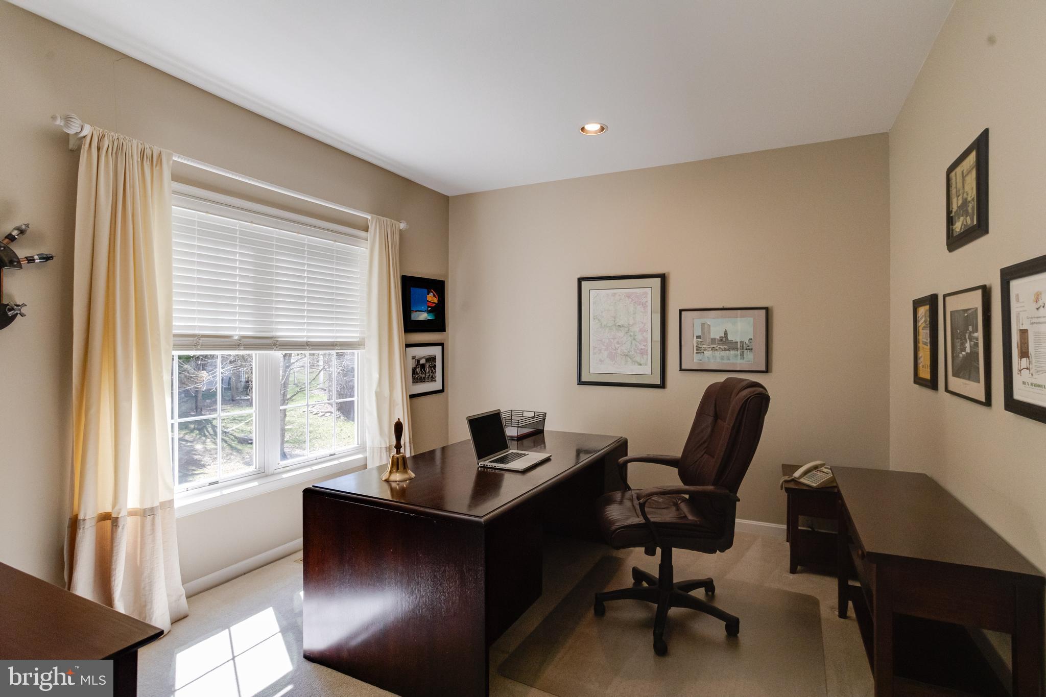 RIVERWALK - Residential