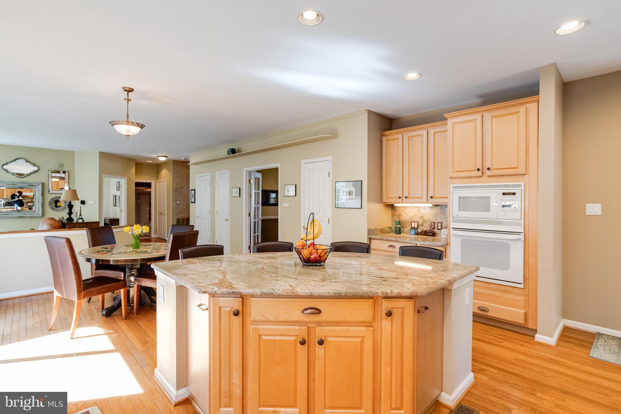 RIVERWALK - Residential