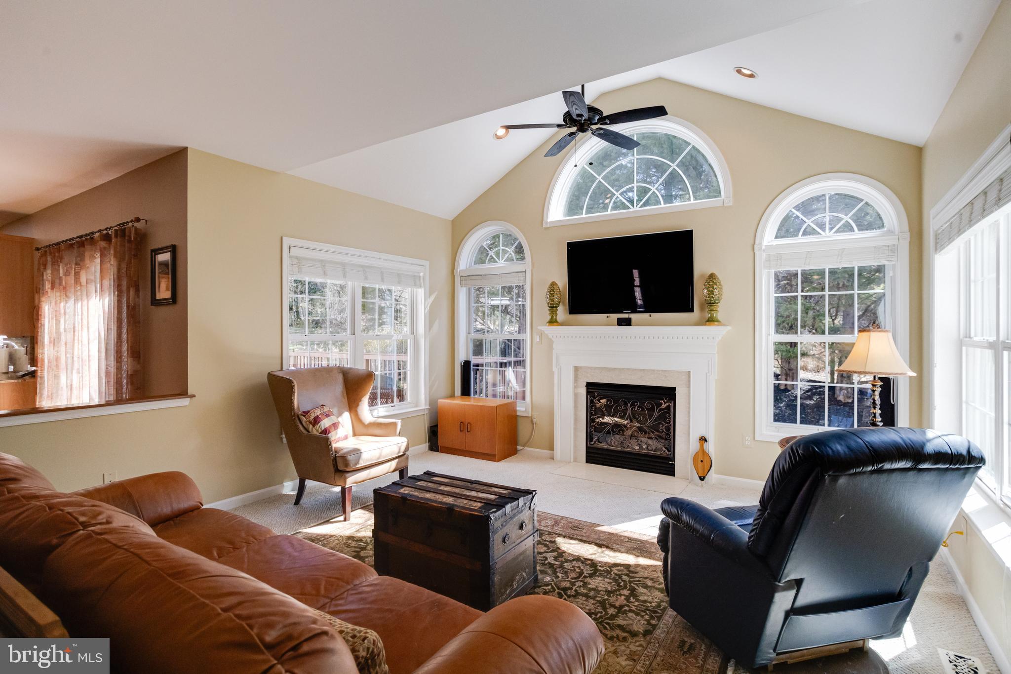 RIVERWALK - Residential