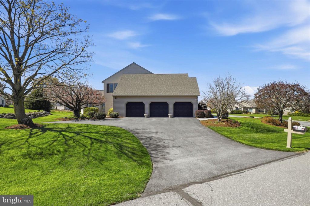 Photo of 314 Country Meadows Drive, LANCASTER, PA 17602 (MLS # PALA2084802)
