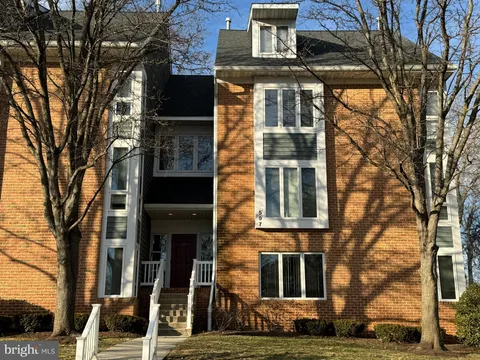 597 Oakland Hills Drive Unit 3B, Arnold, MD MLS: MDAA2101020
