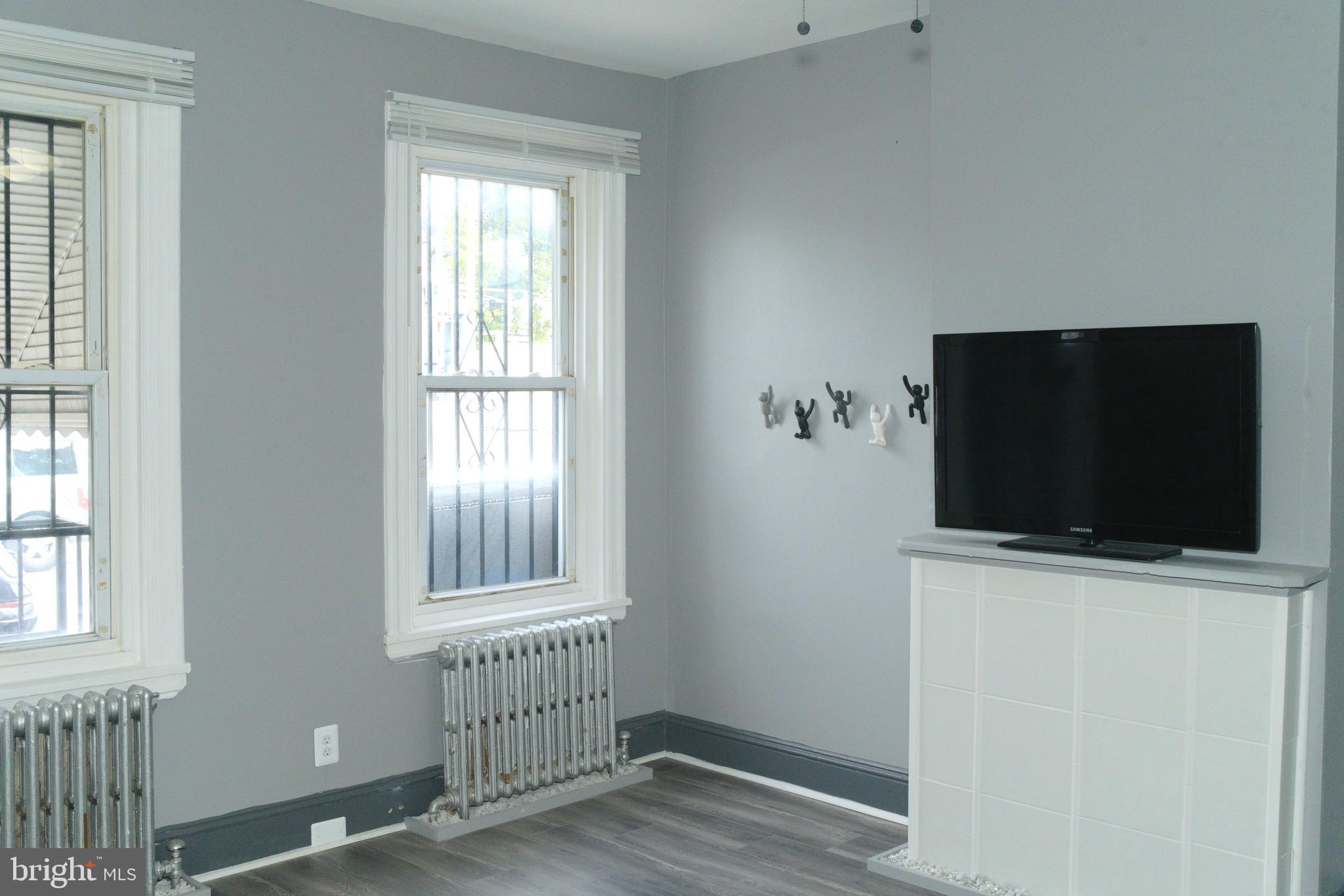 MANTUA - Residential Lease