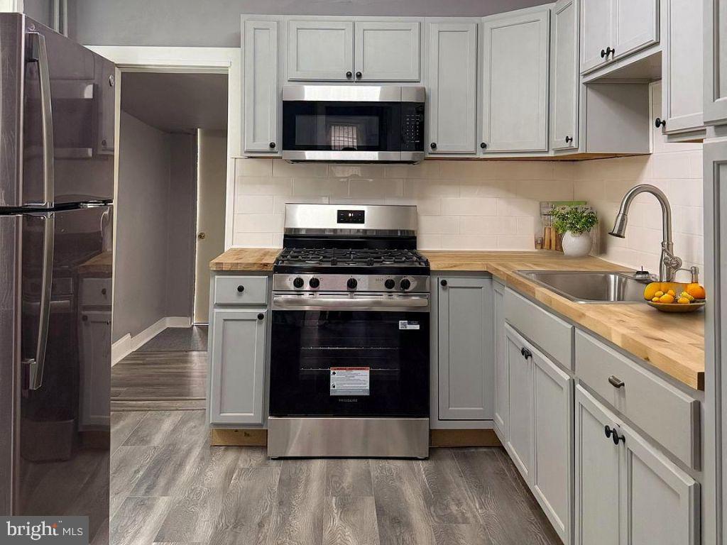 MANTUA - Residential Lease