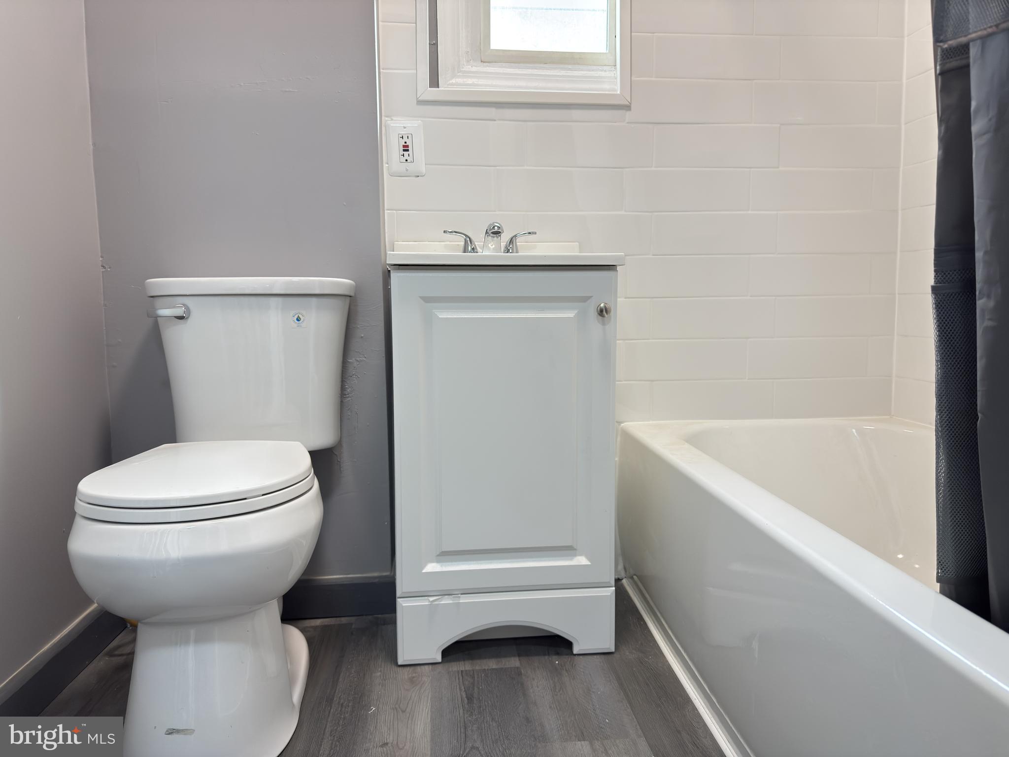 MANTUA - Residential Lease