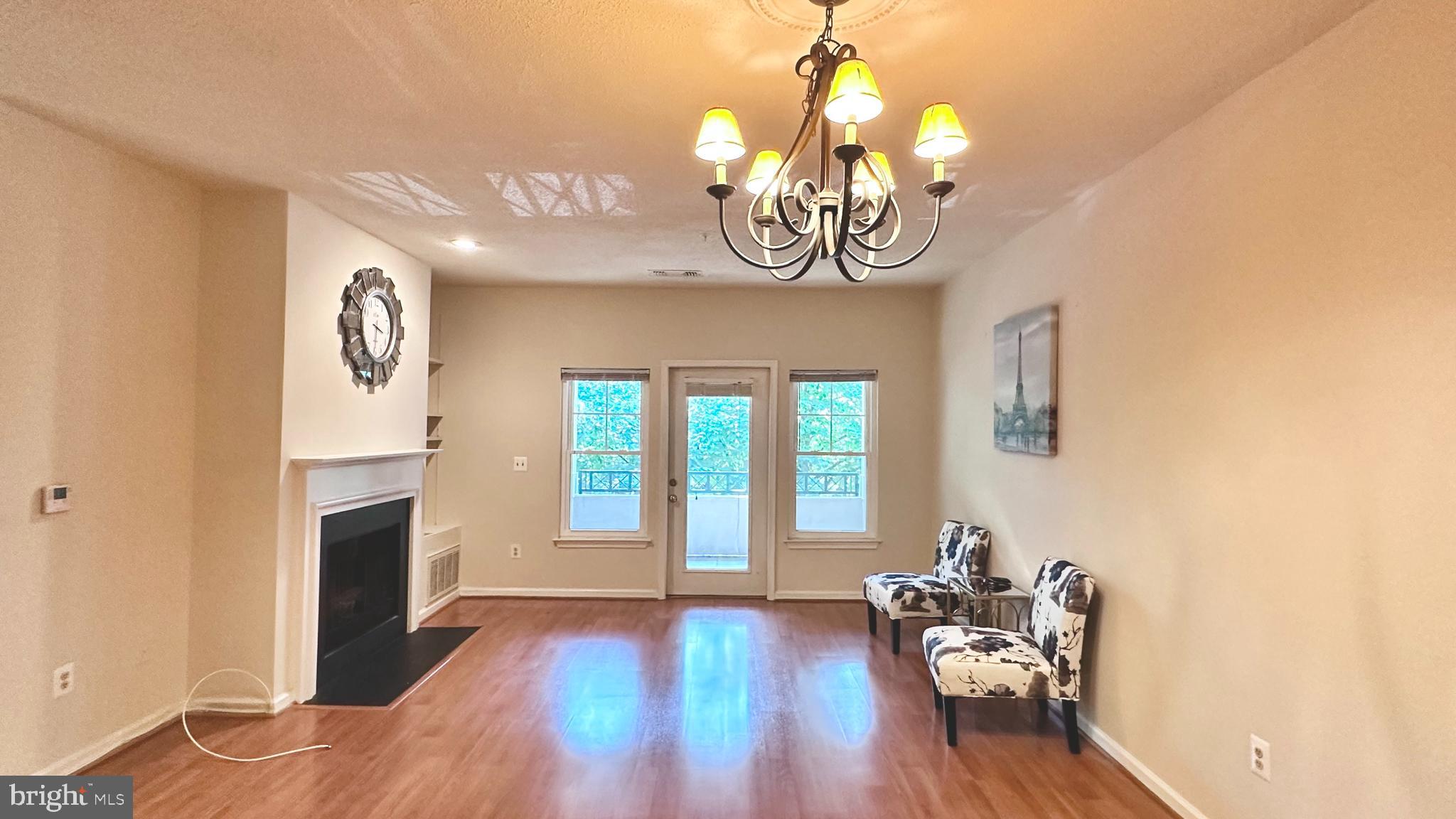 OAK PARK CONDO - Residential