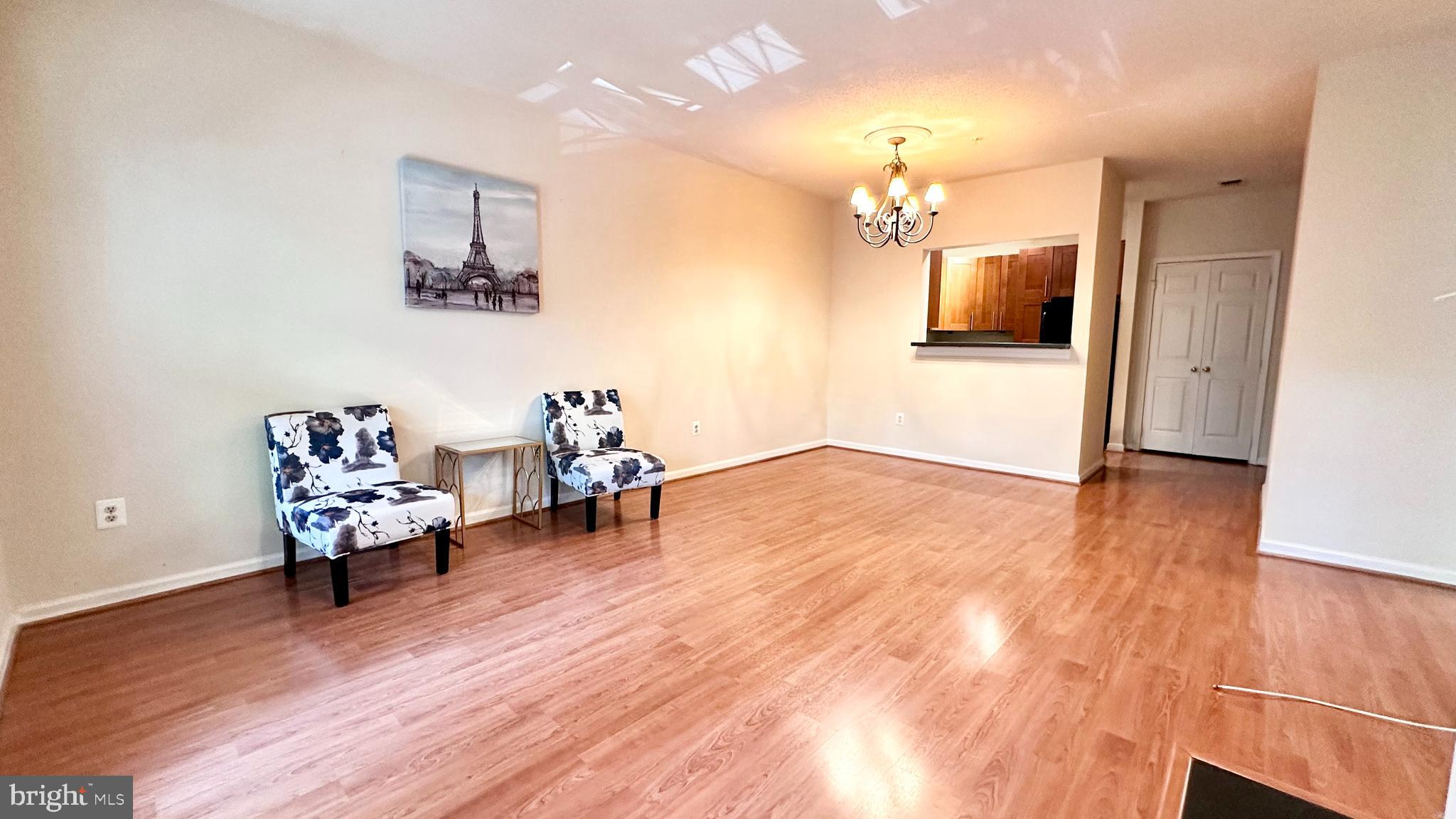 OAK PARK CONDO - Residential