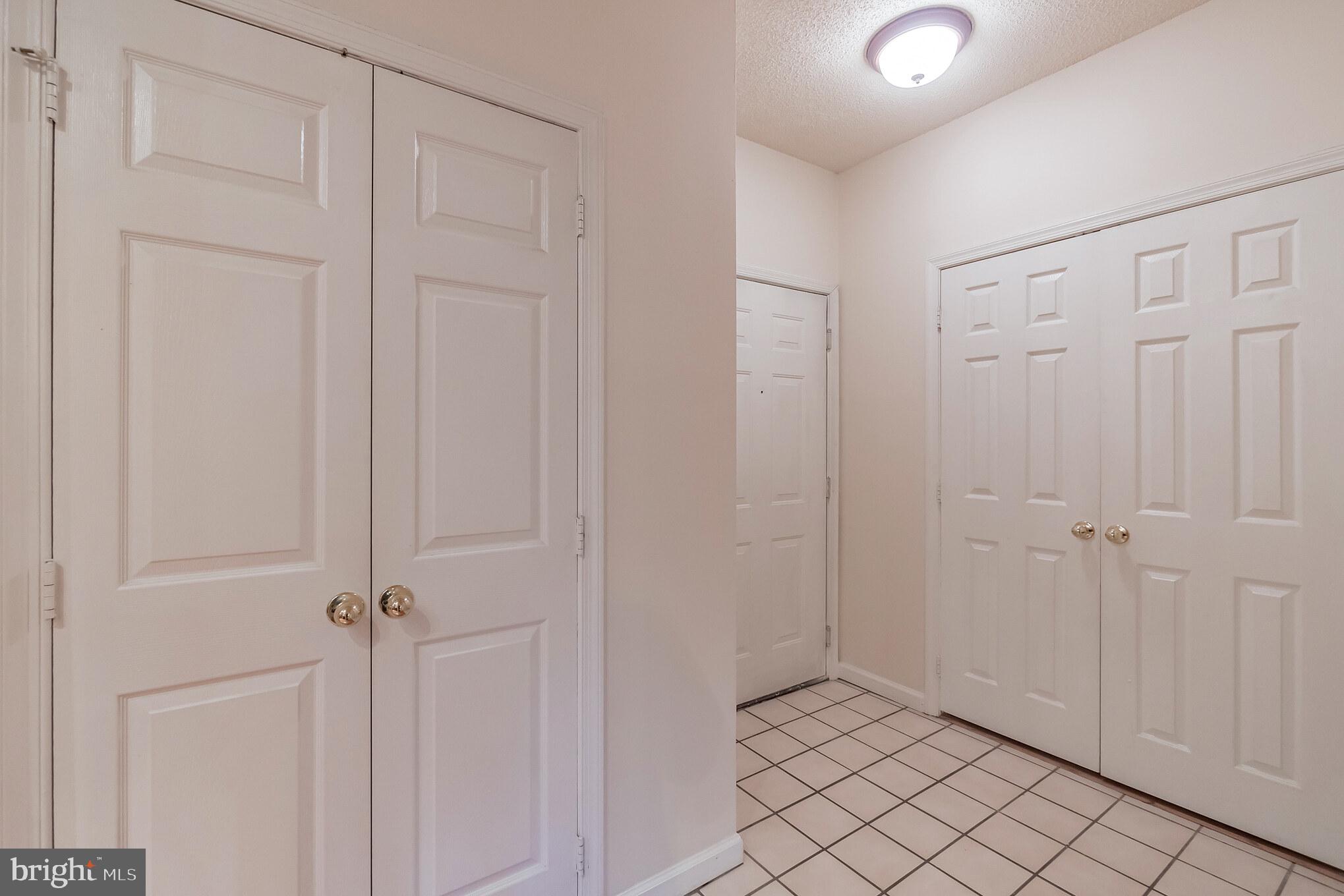 OAK PARK CONDO - Residential