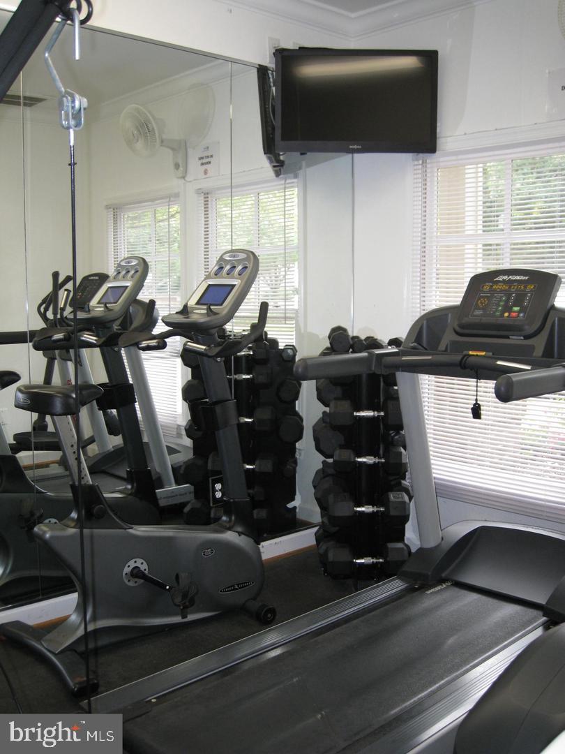 OAK PARK CONDO - Residential