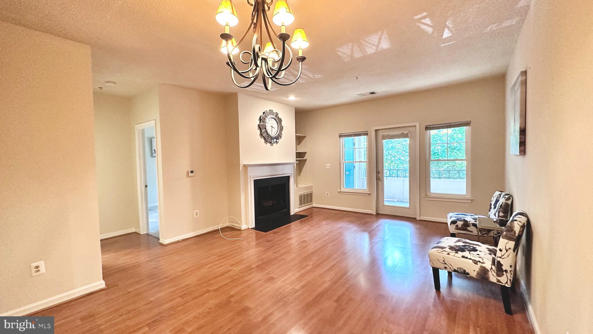 OAK PARK CONDO - Residential