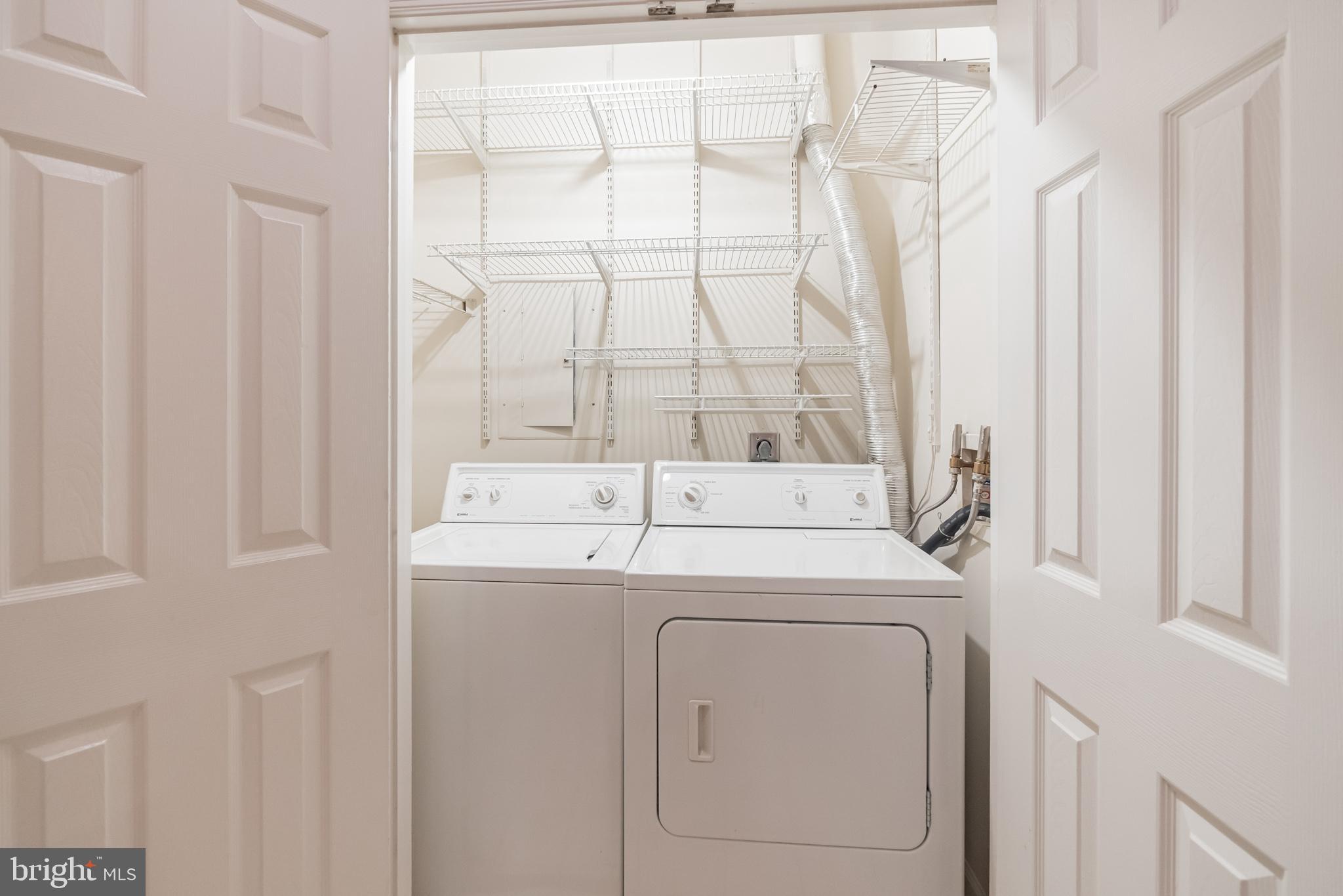 OAK PARK CONDO - Residential