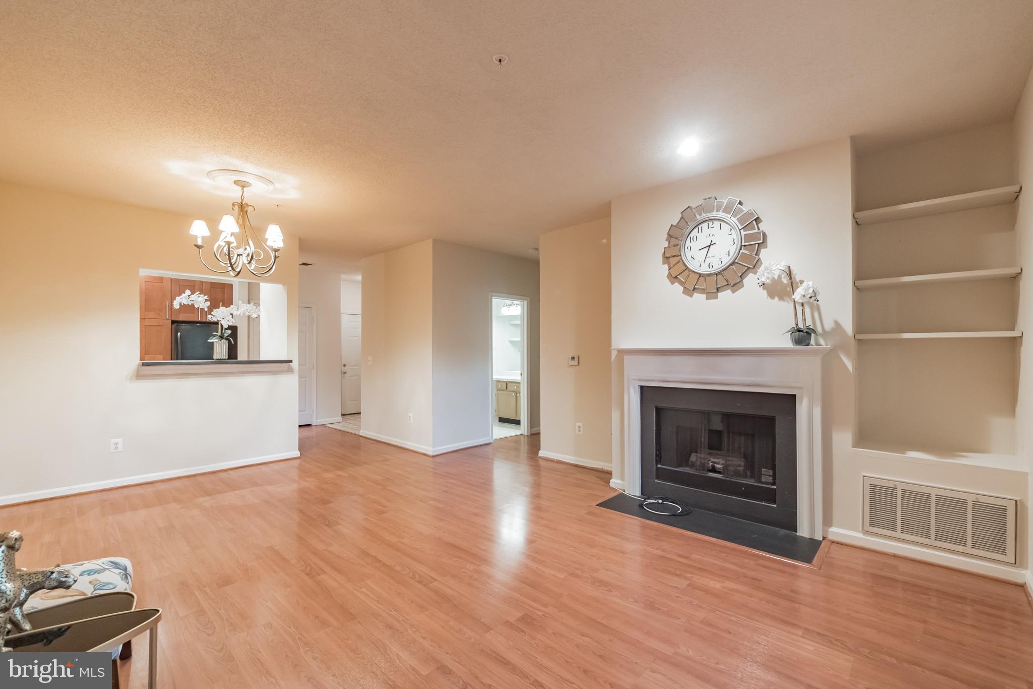 OAK PARK CONDO - Residential