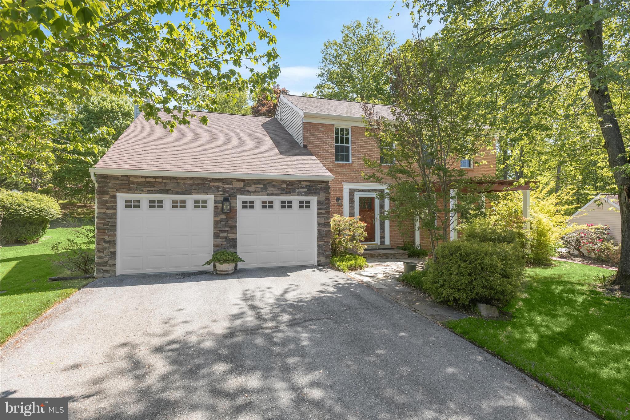 17 WOONSOCKETT COURT