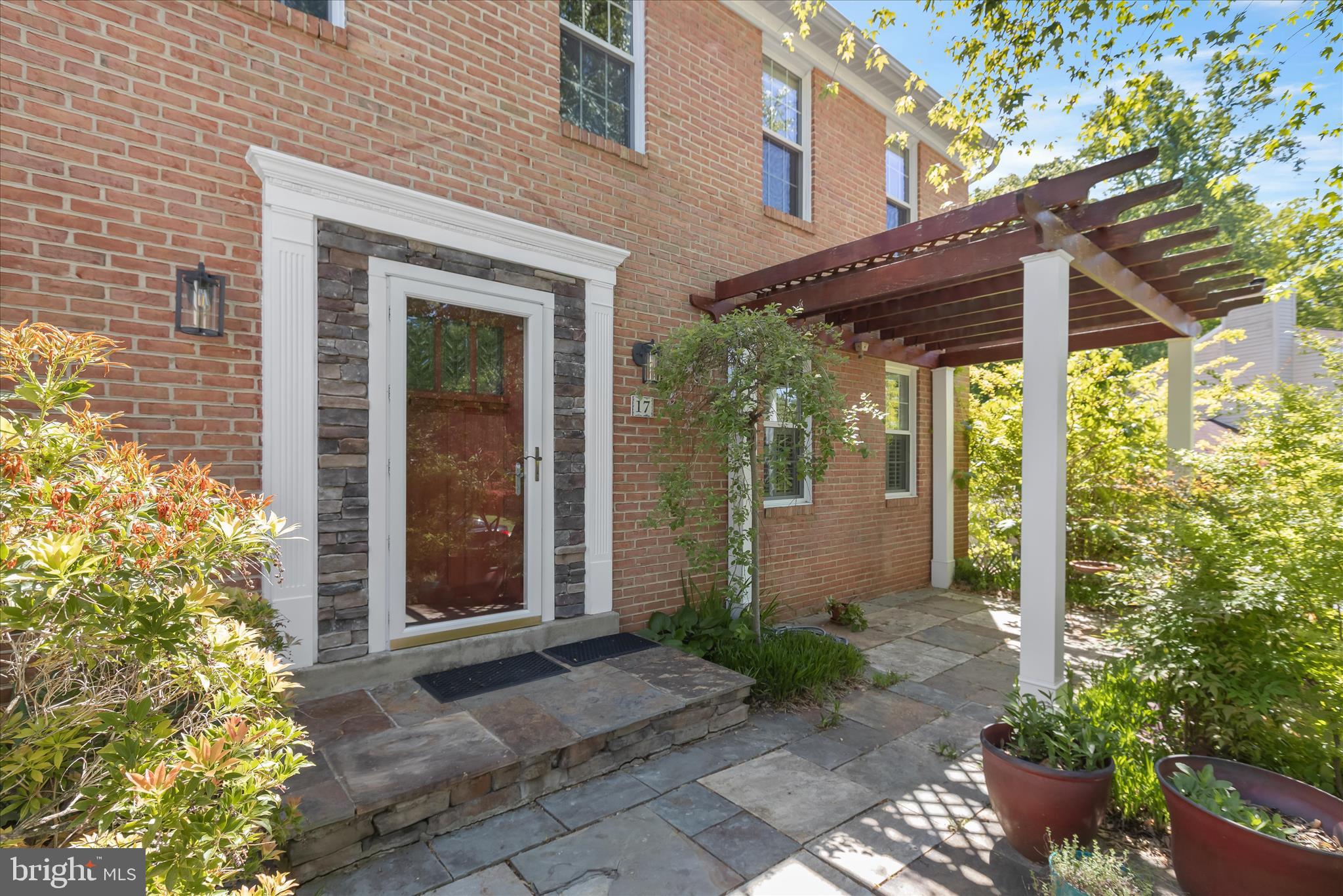 17 WOONSOCKETT COURT