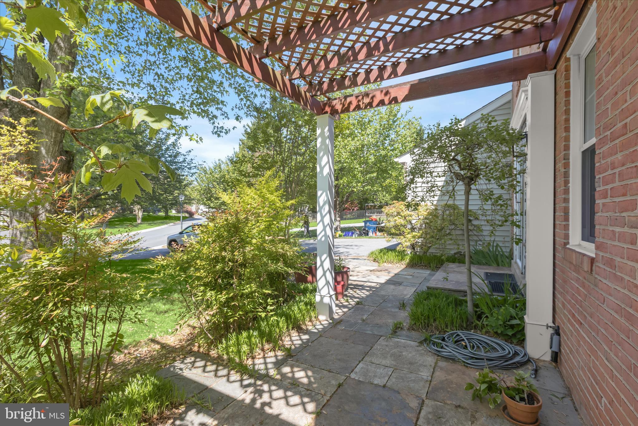 17 WOONSOCKETT COURT