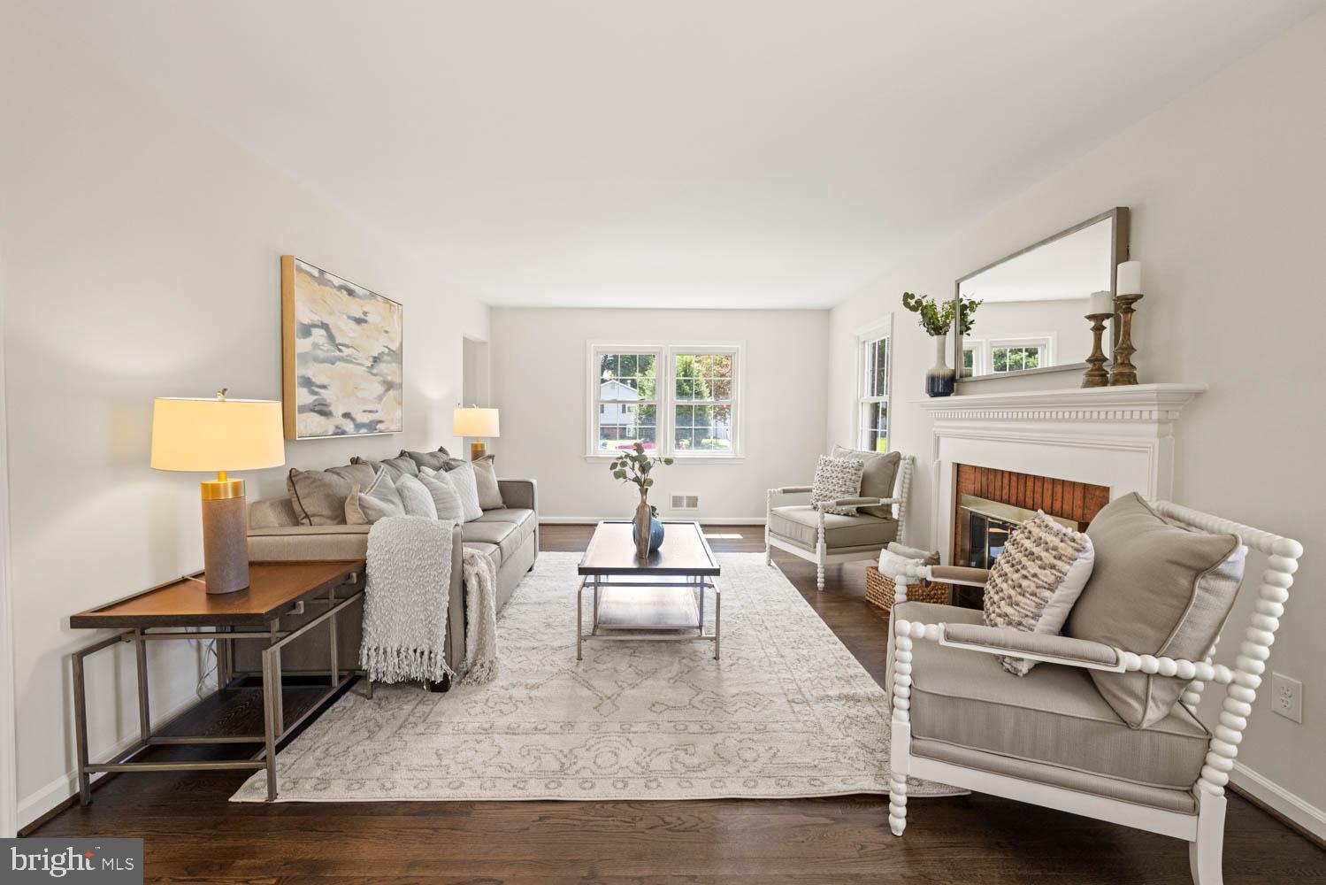 HAYFIELD FARM - Residential