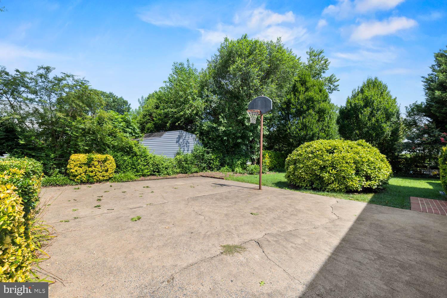 HAYFIELD FARM - Residential