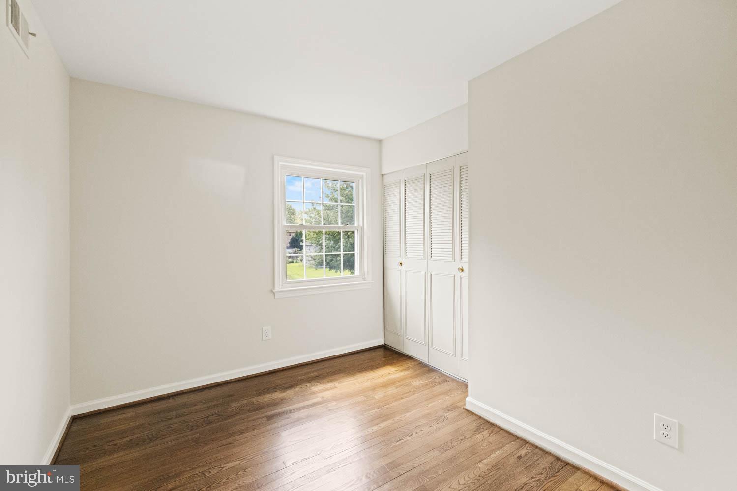 HAYFIELD FARM - Residential