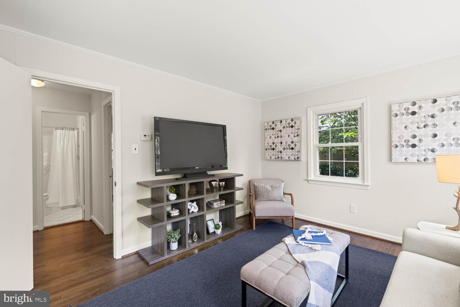 HAYFIELD FARM - Residential