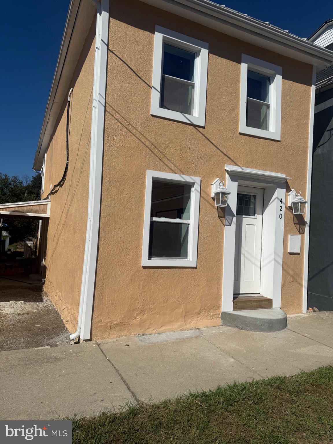 420 W WASHINGTON STREET