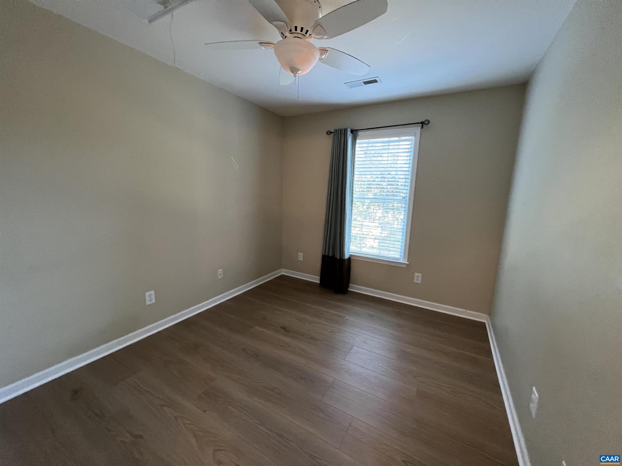 DUNLORA - Residential Lease