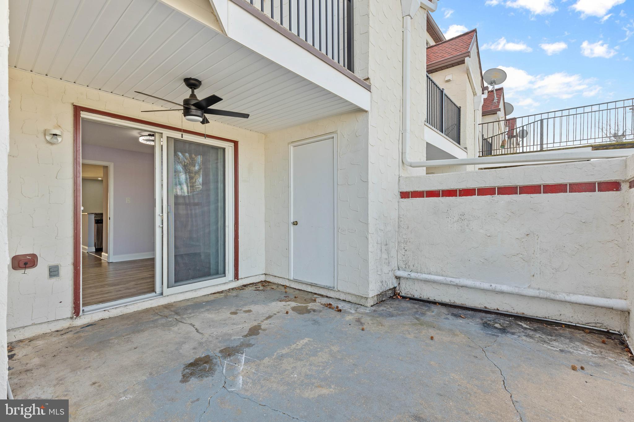 QUEENS LANDING - Residential