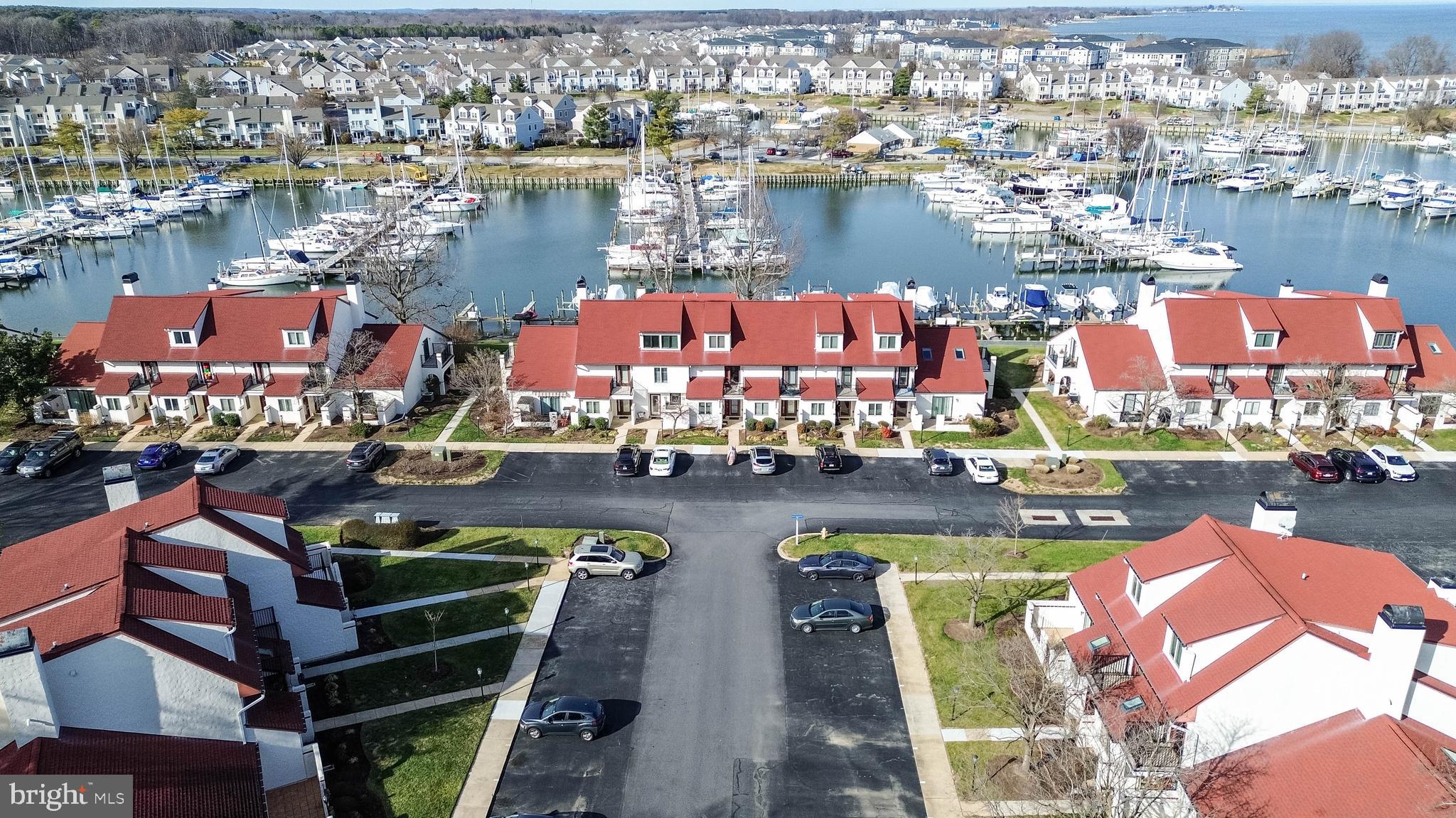 QUEENS LANDING - Residential