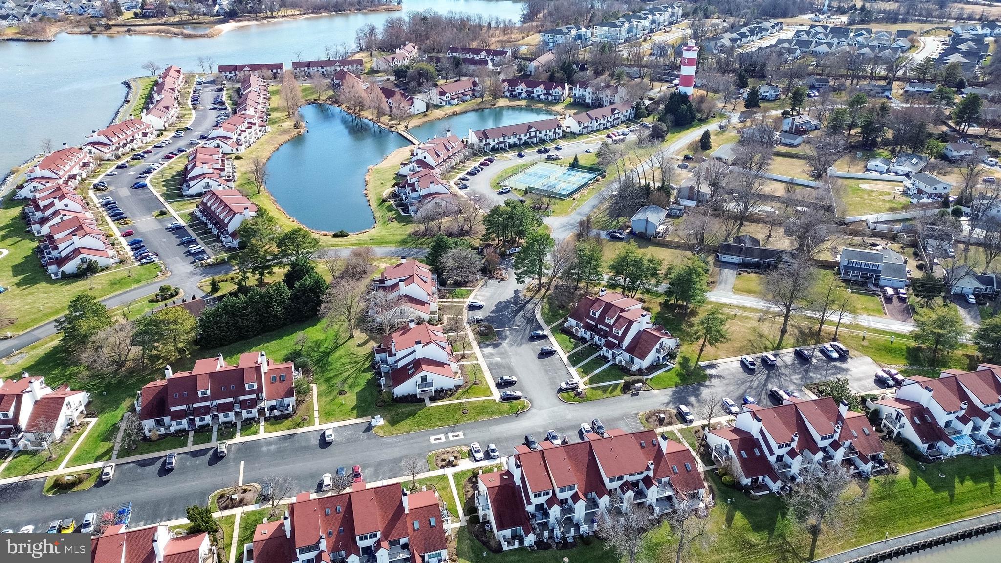 QUEENS LANDING - Residential