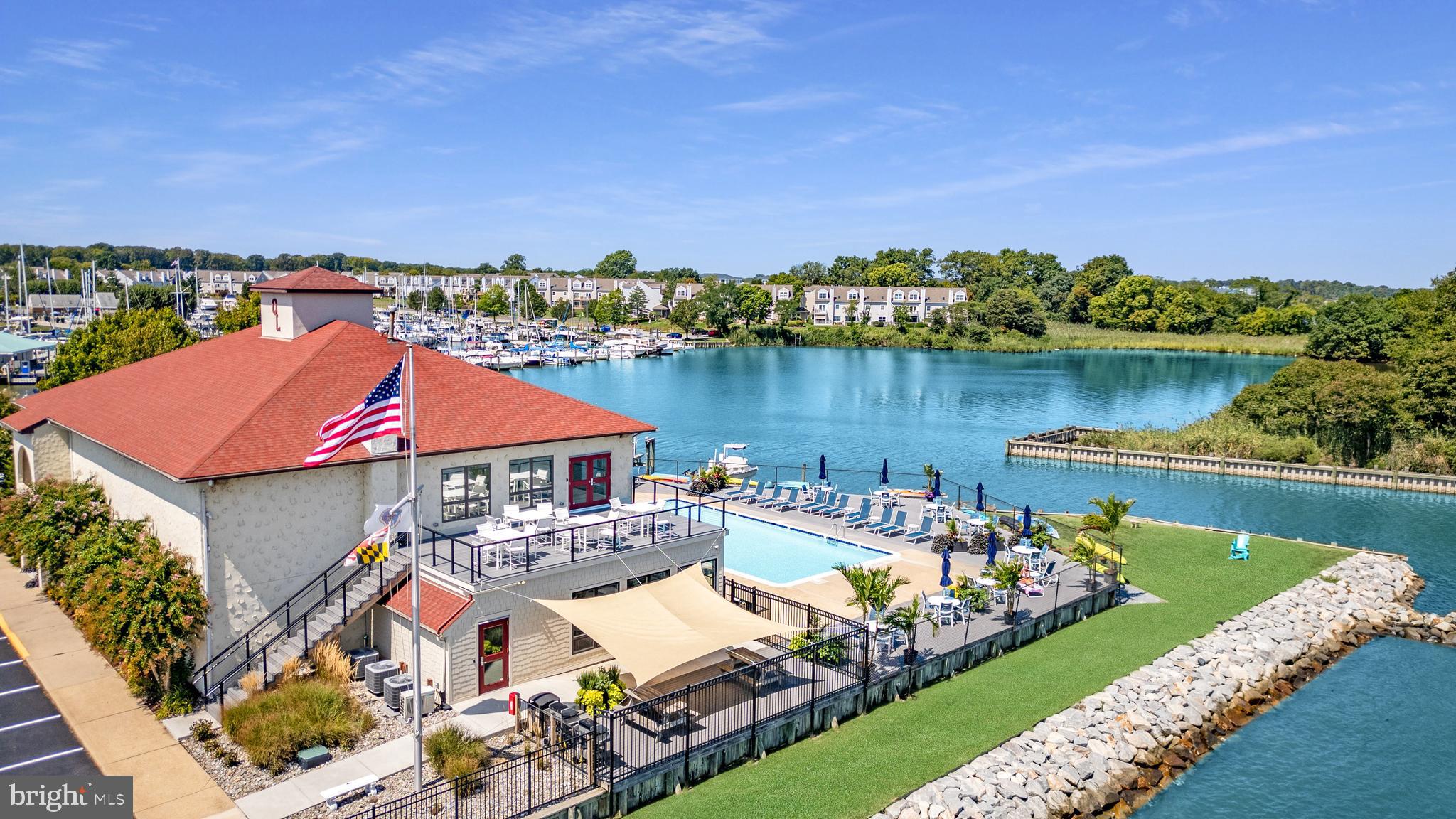 QUEENS LANDING - Residential