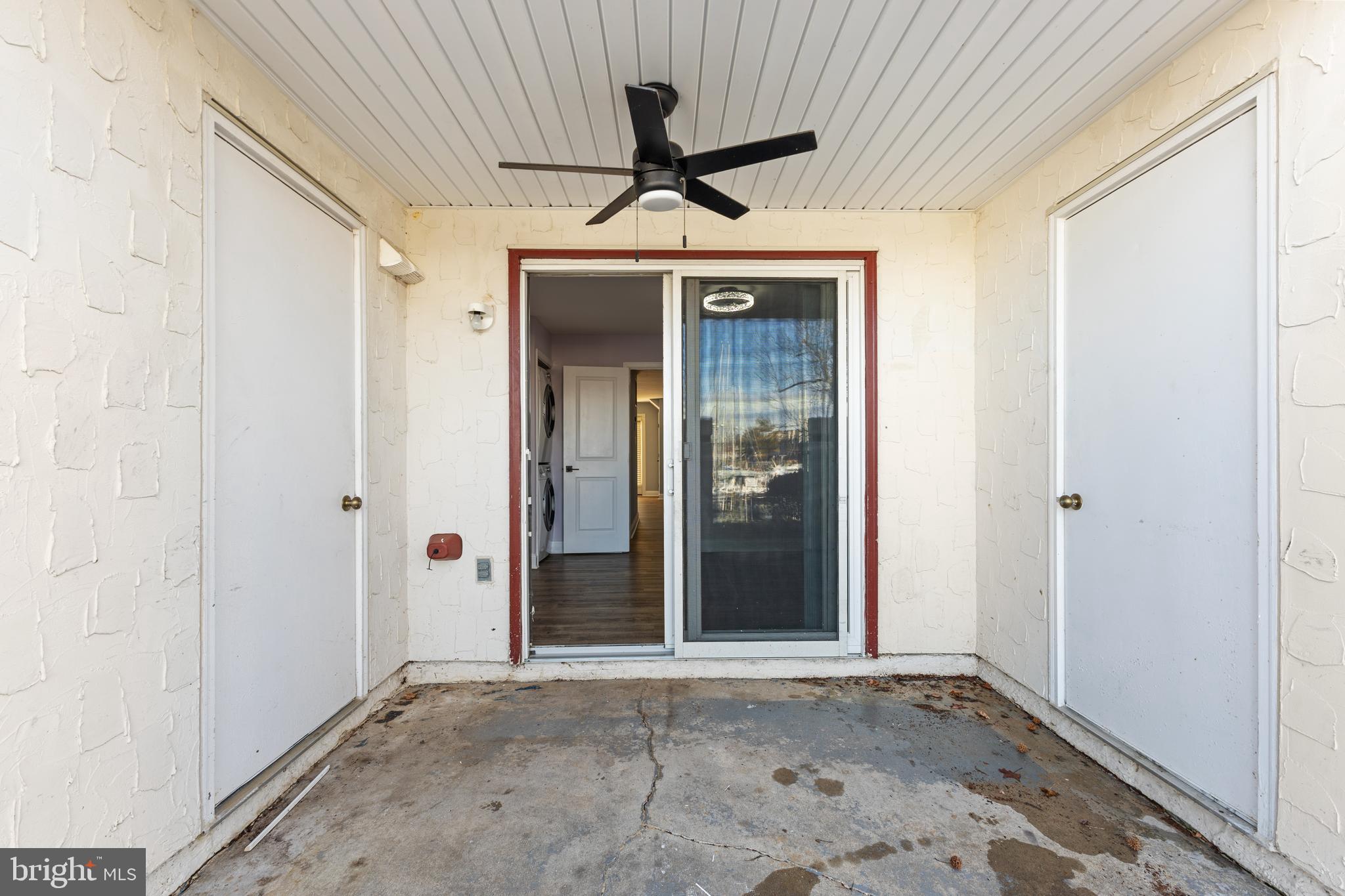 QUEENS LANDING - Residential