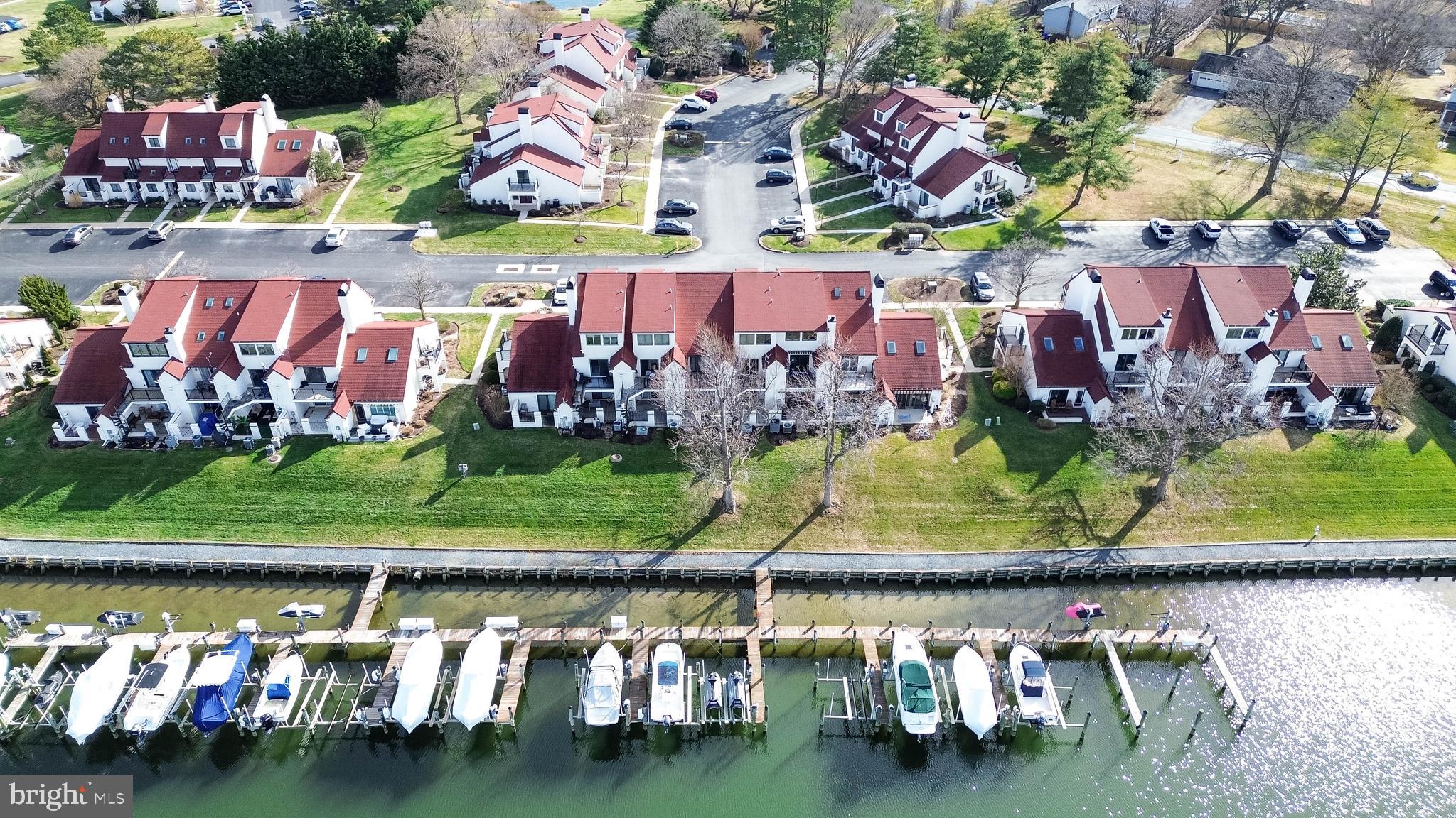 QUEENS LANDING - Residential