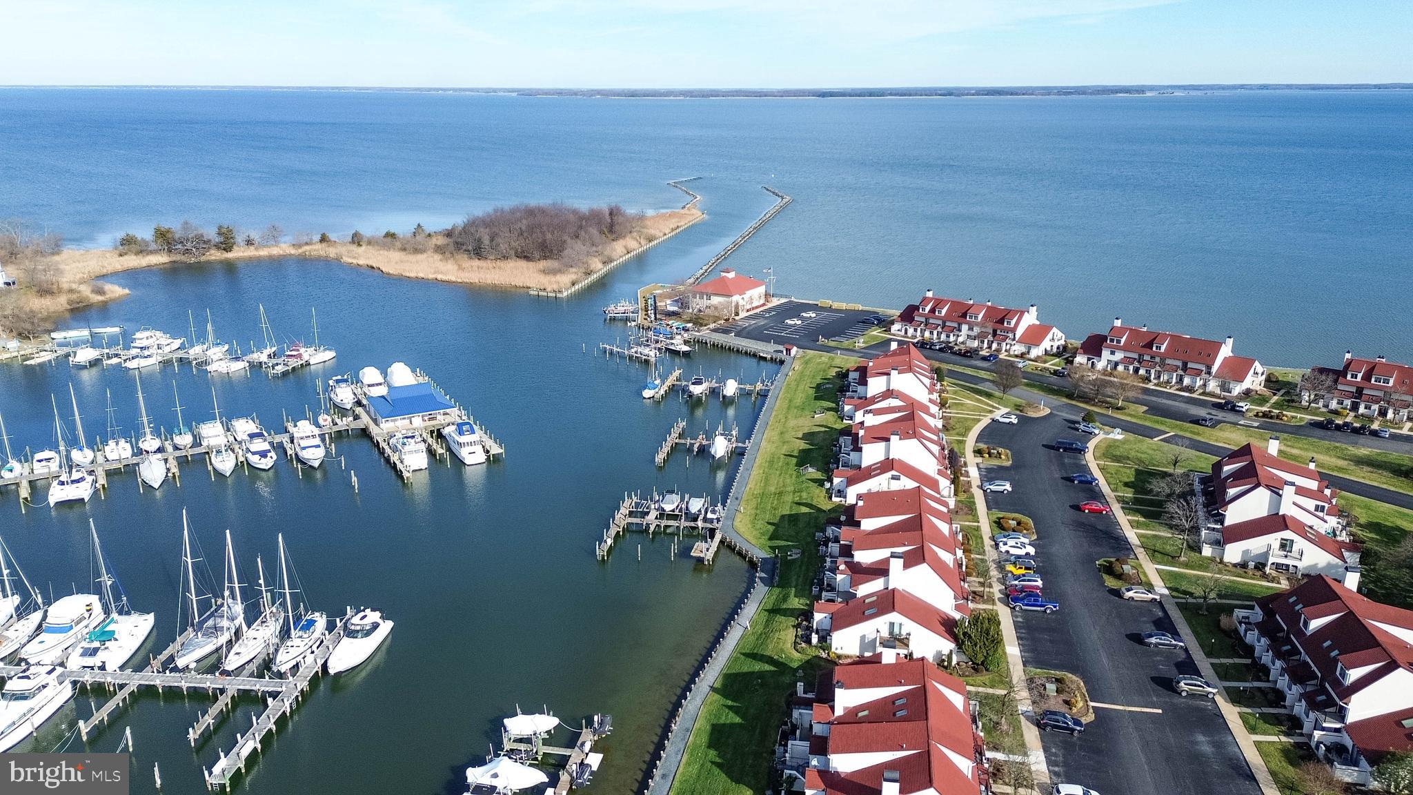 QUEENS LANDING - Residential