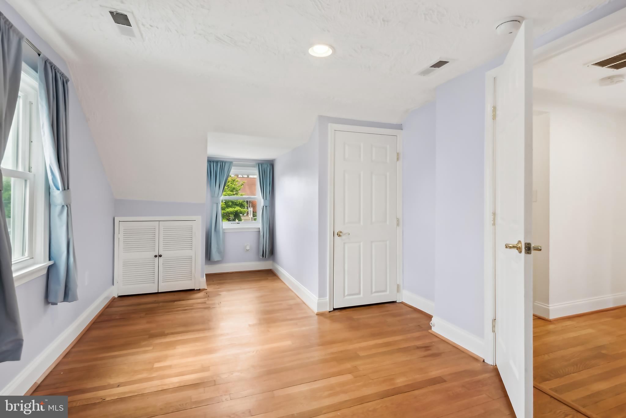 VILLA HEIGHTS - Residential