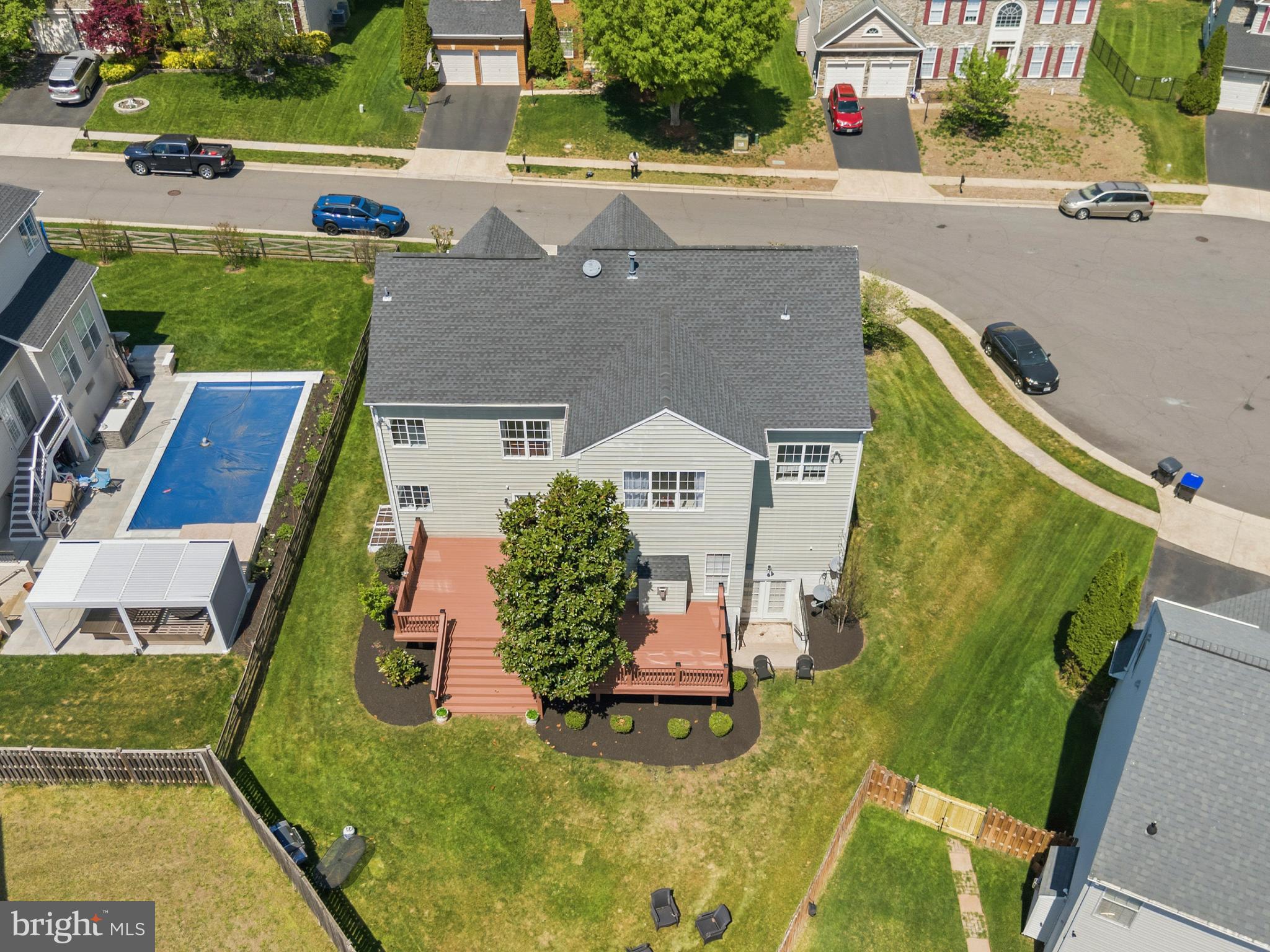 CROSSMAN CREEK - Residential