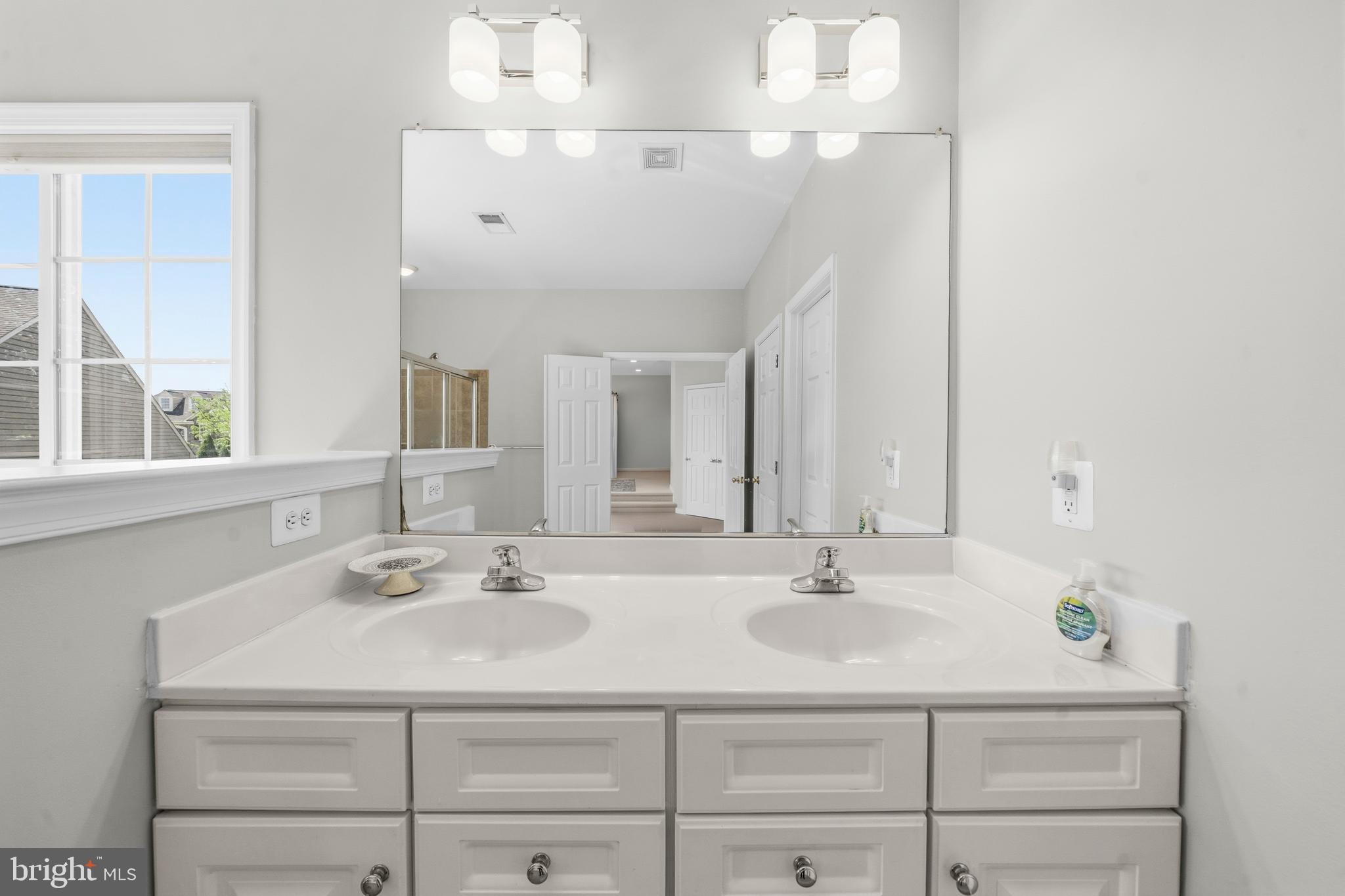 CROSSMAN CREEK - Residential