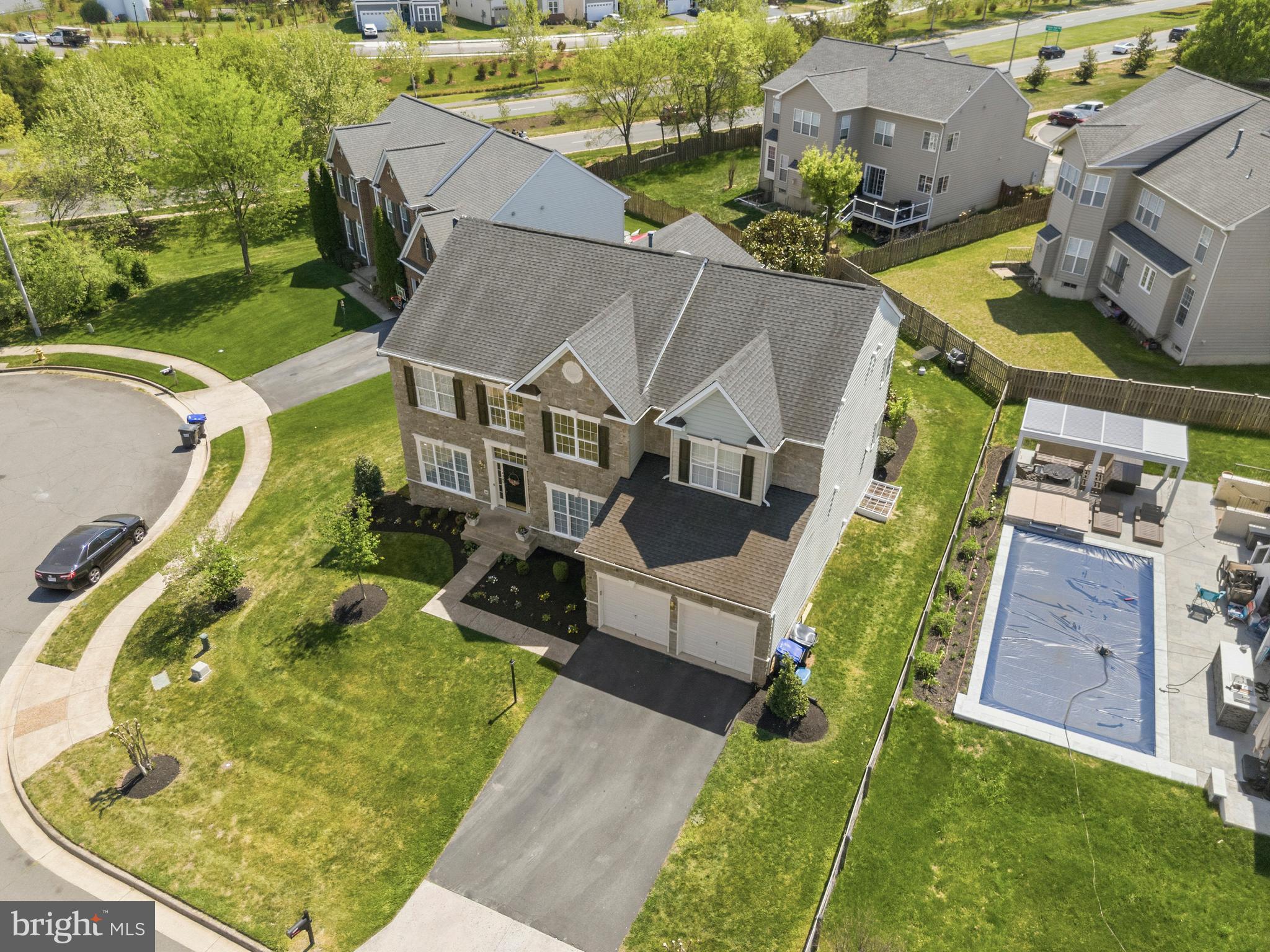 CROSSMAN CREEK - Residential