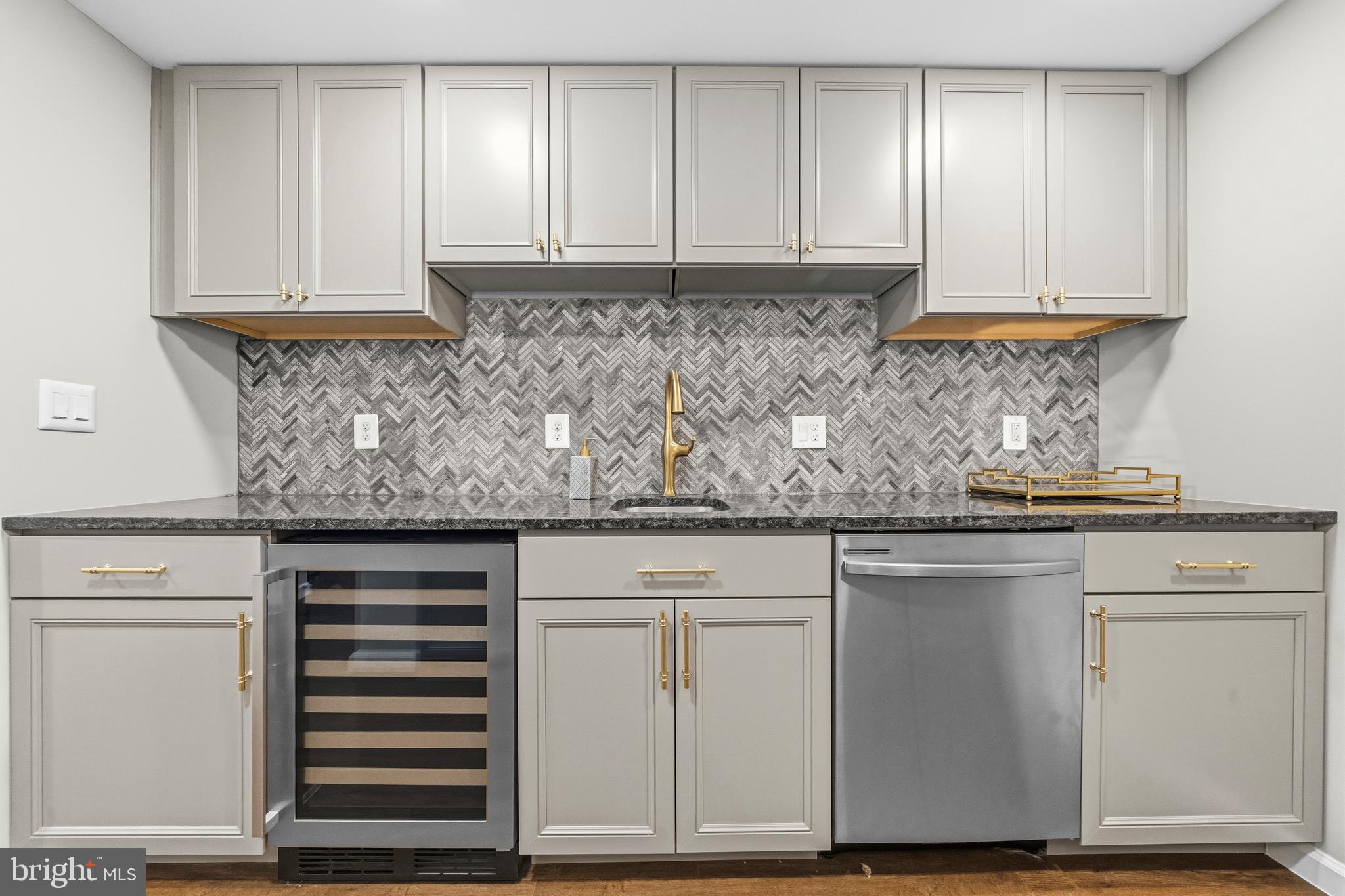 CROSSMAN CREEK - Residential