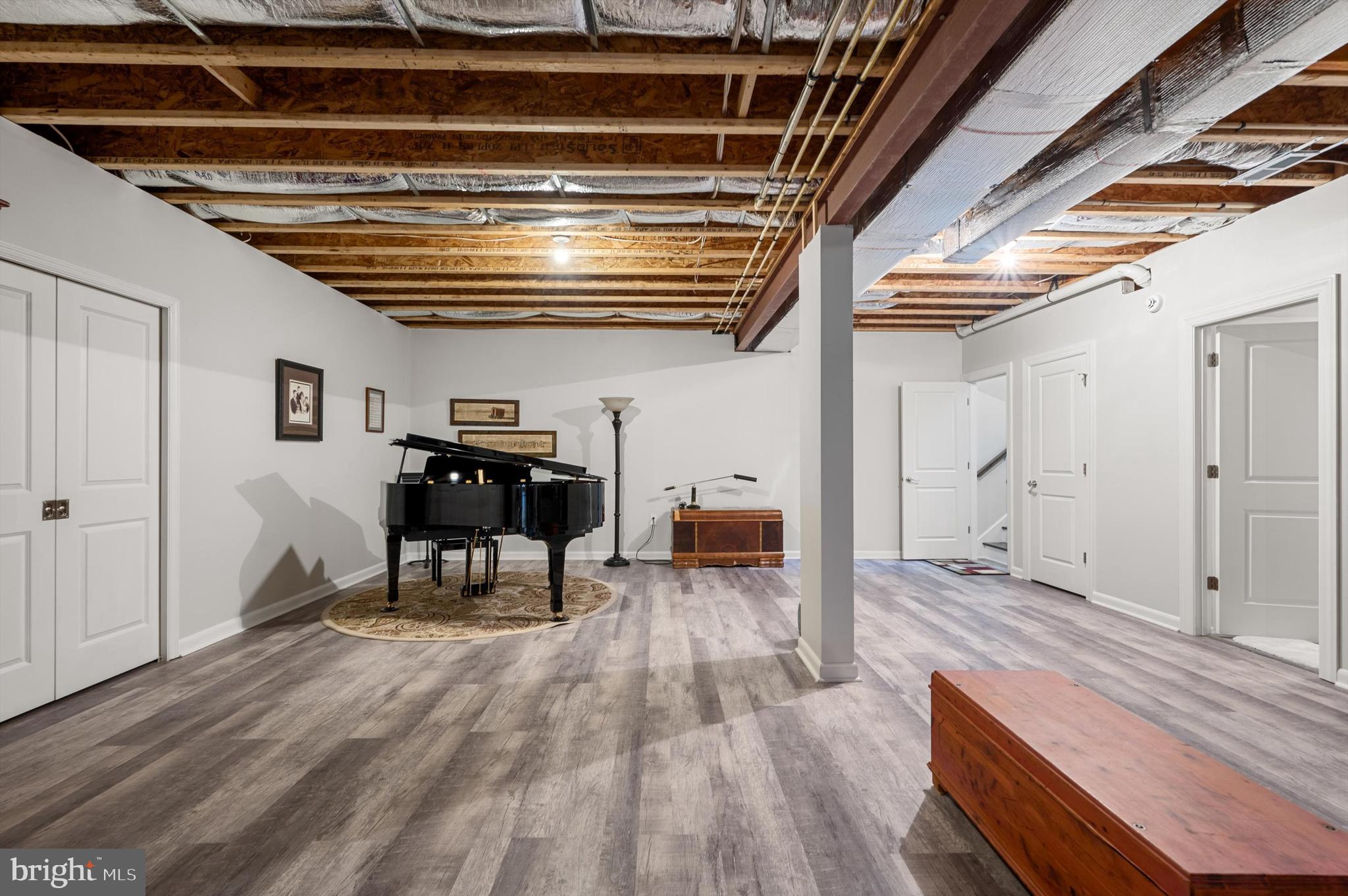 RITTER MOUNTAIN - Residential