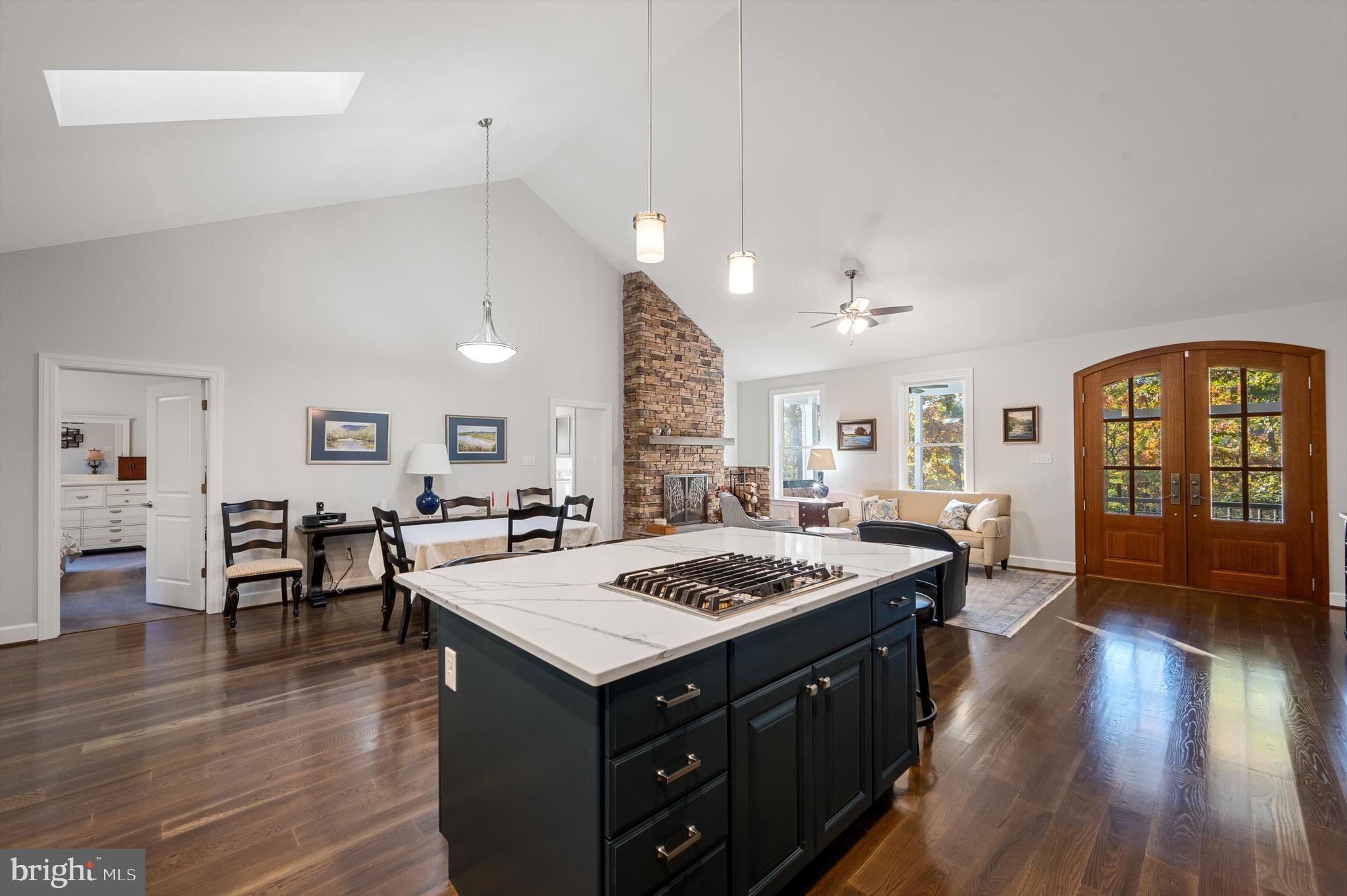 RITTER MOUNTAIN - Residential