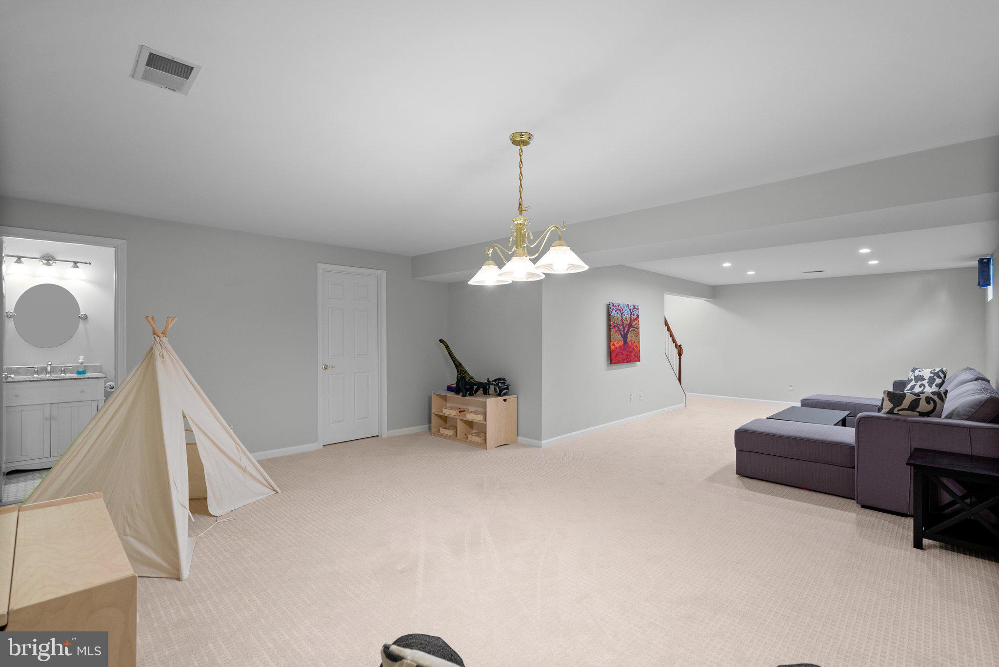 ASHFORD - Residential