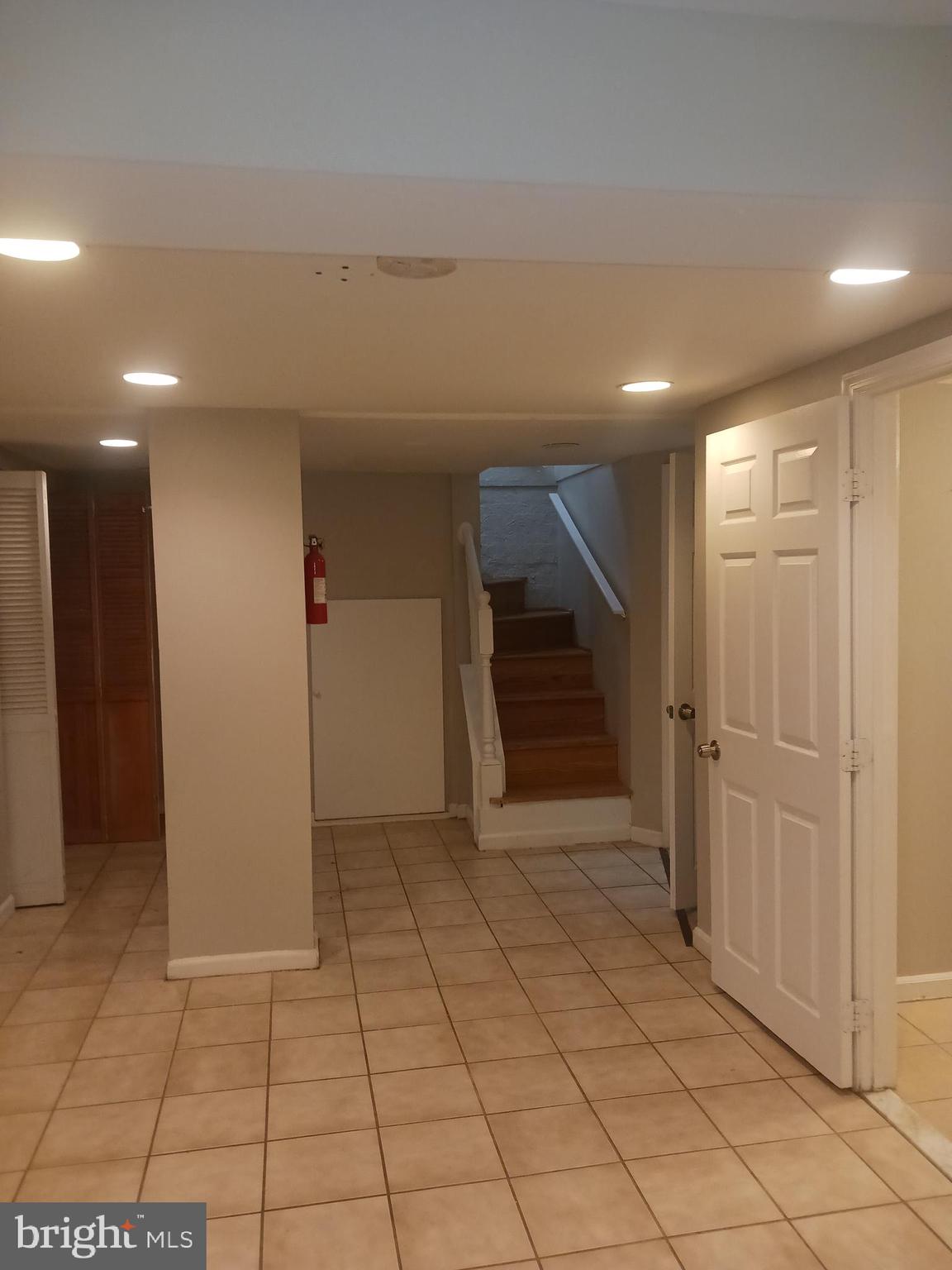 BEAVER HEIGHTS - Residential Lease