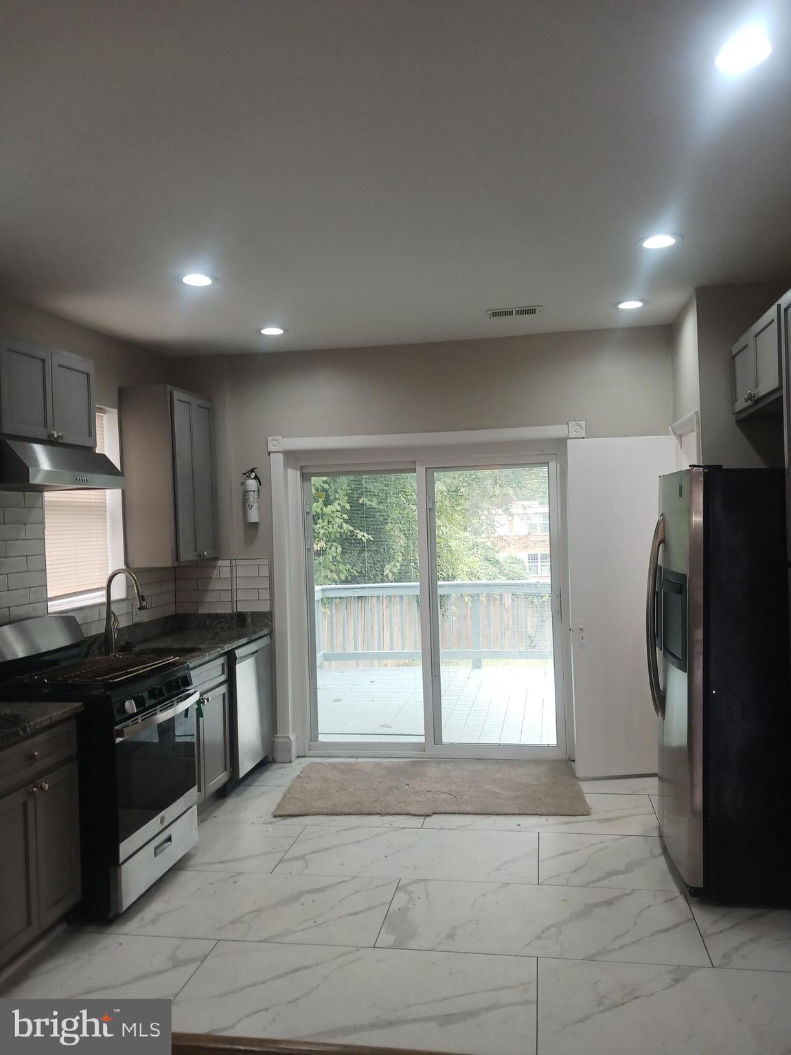 BEAVER HEIGHTS - Residential Lease