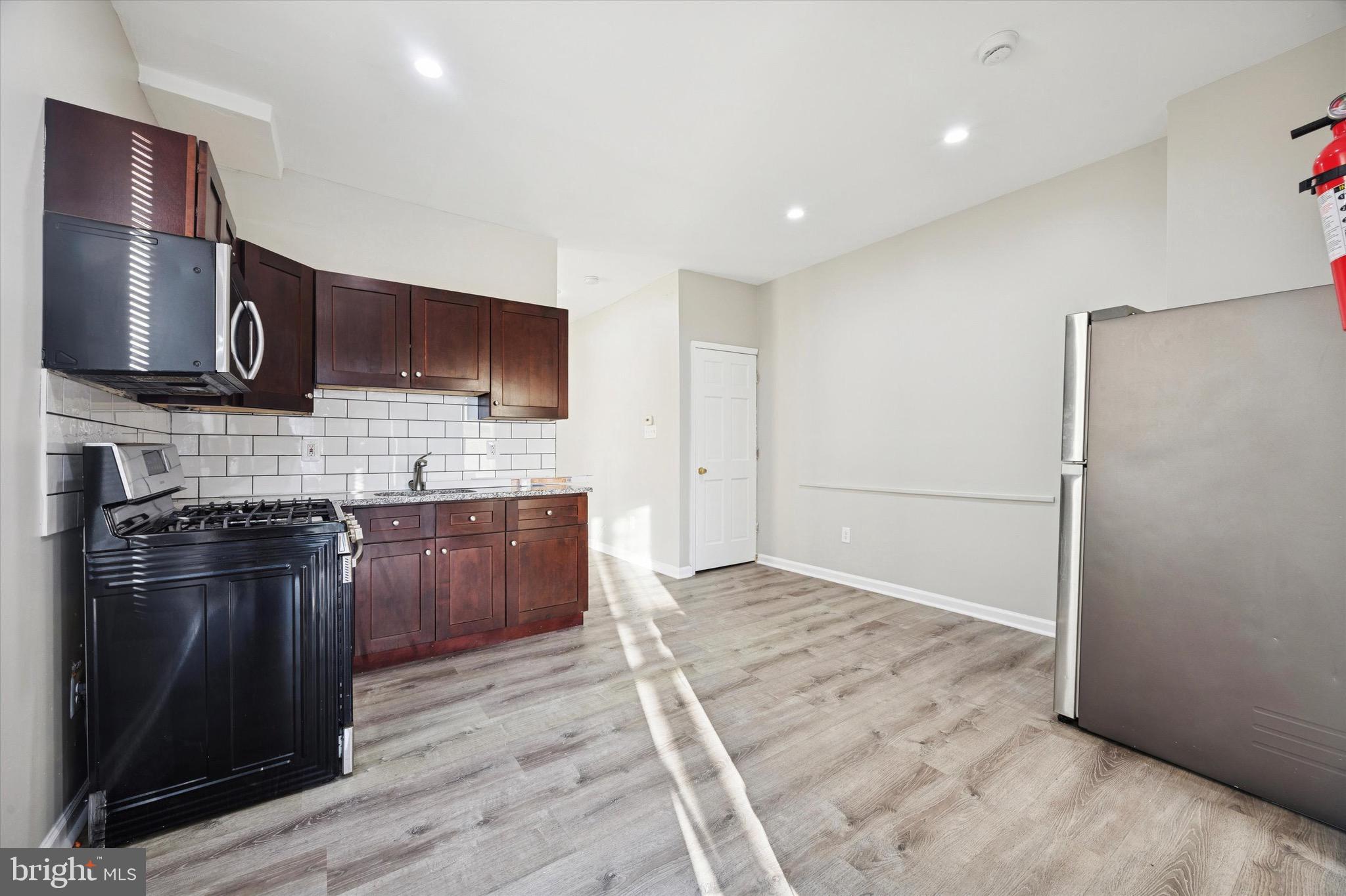 PENNWOOD - Residential Lease